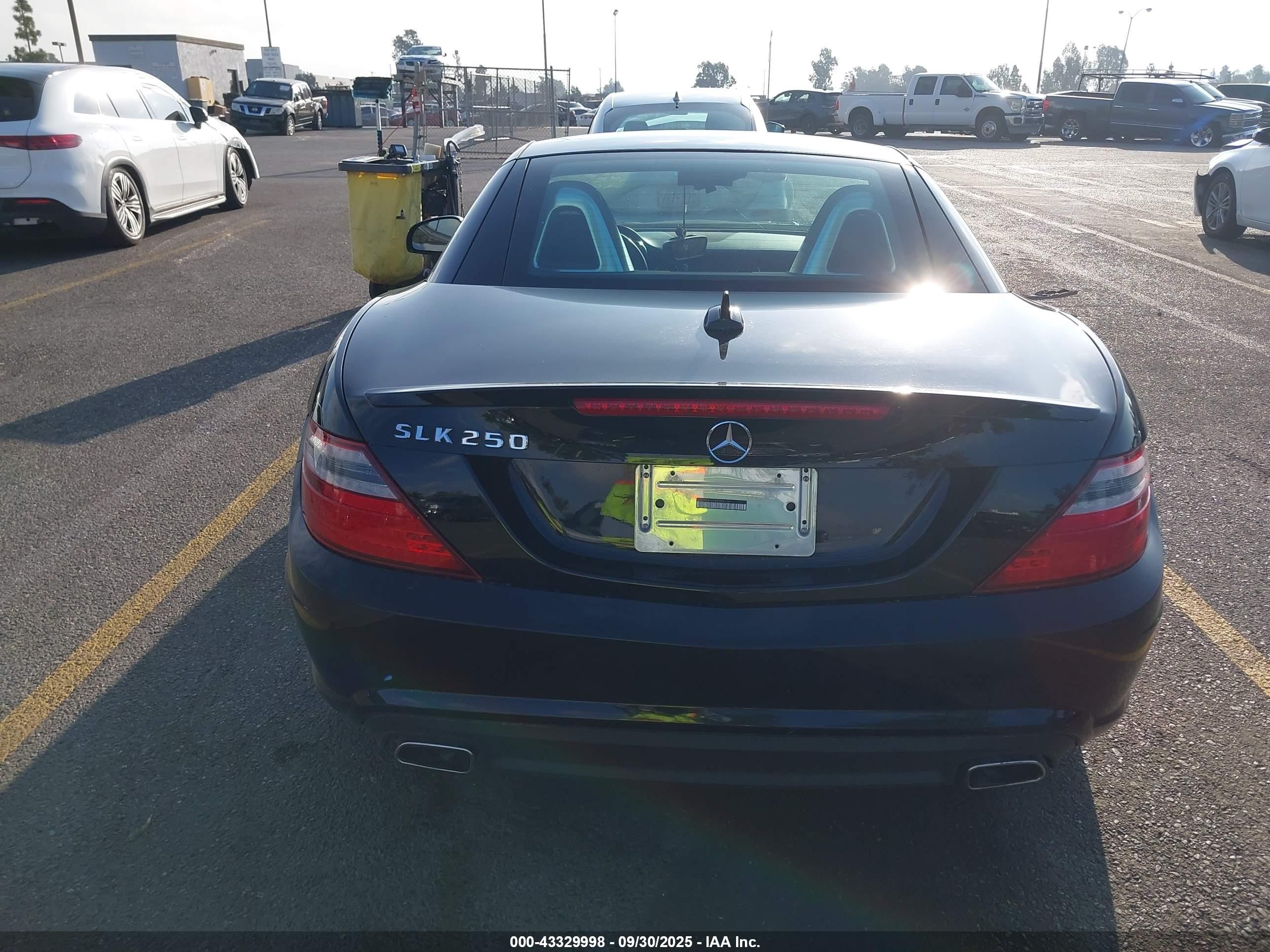 2013 Mercedes-benz Slk 250   Black vin: WDDPK4HAXDF054119