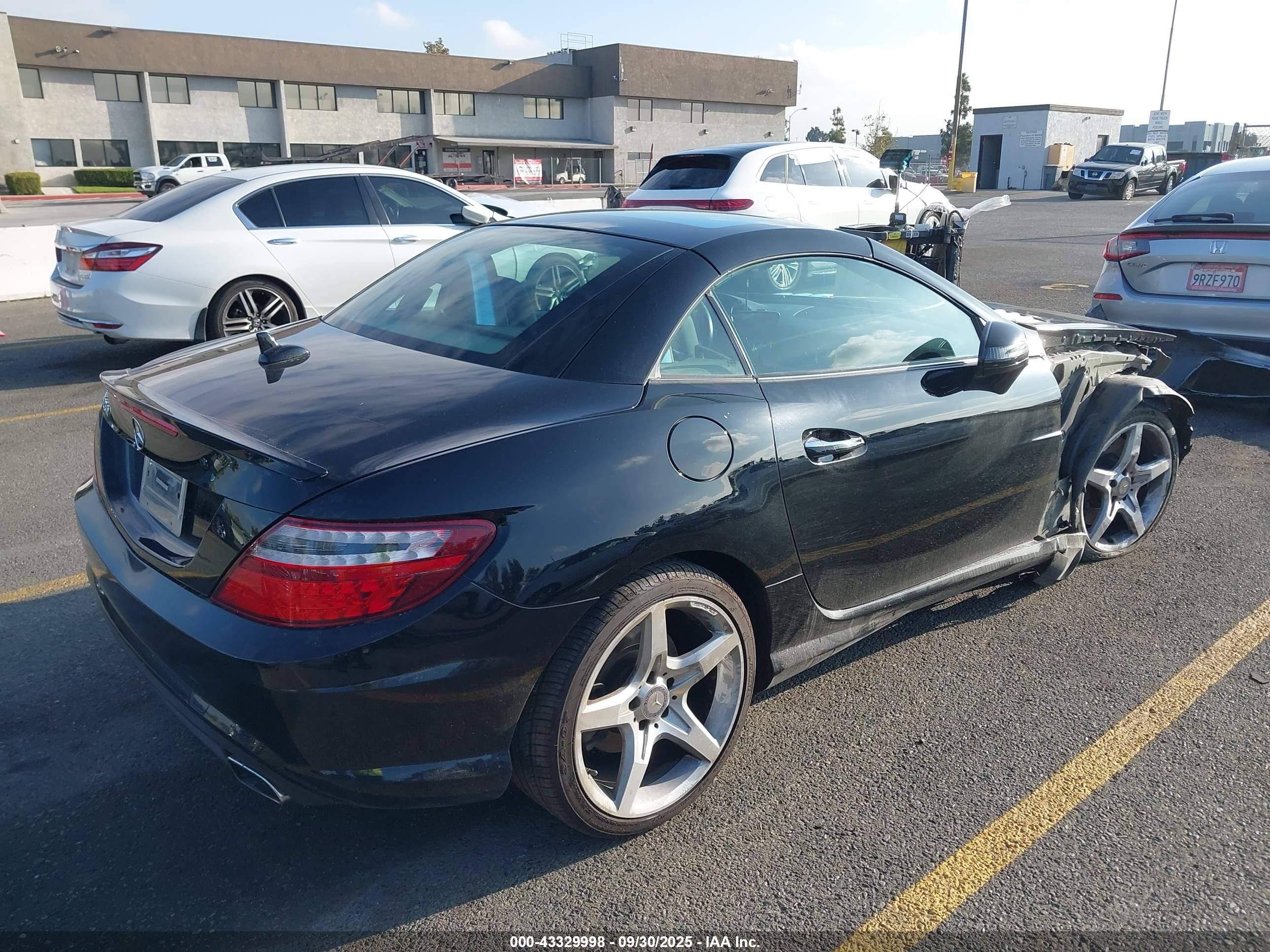 2013 Mercedes-benz Slk 250   Black vin: WDDPK4HAXDF054119