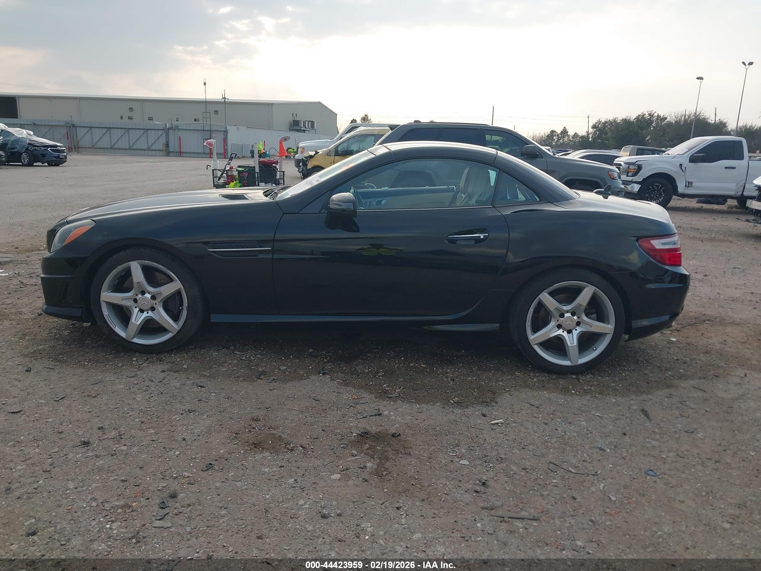 2014 Mercedes-benz Slk 250   Черный vin: WDDPK4HAXEF080172