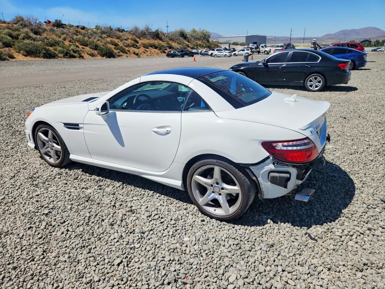 2014 Mercedes-benz Slk 250 White vin: WDDPK4HAXEF086165