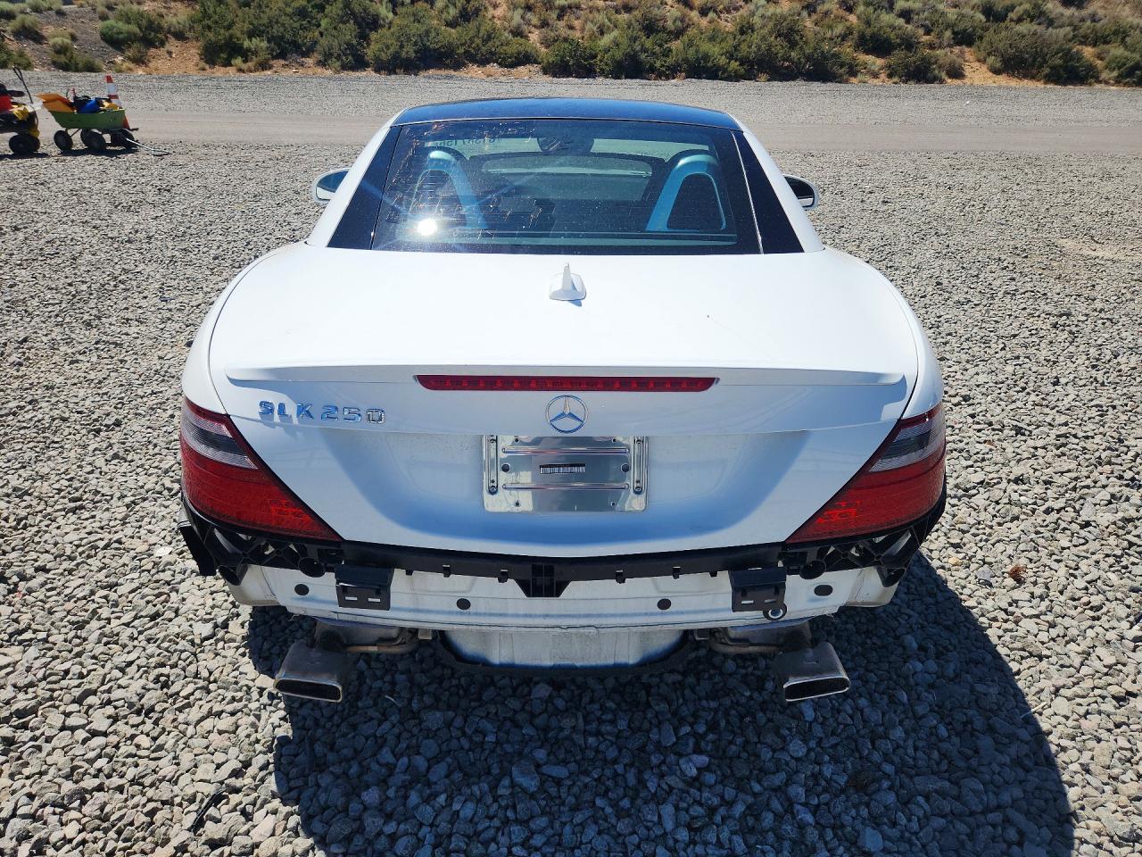 2014 Mercedes-benz Slk 250 White vin: WDDPK4HAXEF086165