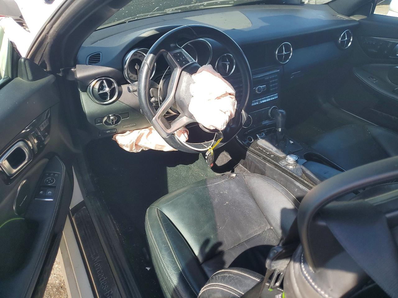 2014 Mercedes-benz Slk 250 White vin: WDDPK4HAXEF095108