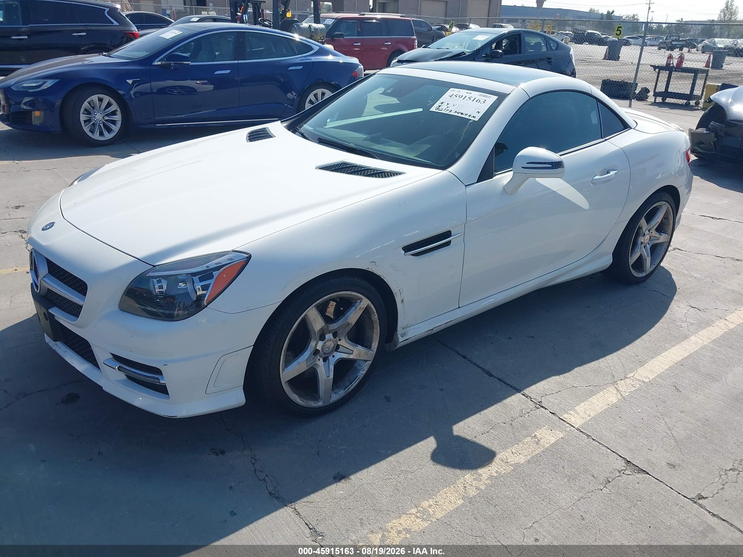 2014 Mercedes-benz Slk 350   Белый vin: WDDPK5HA0EF085502