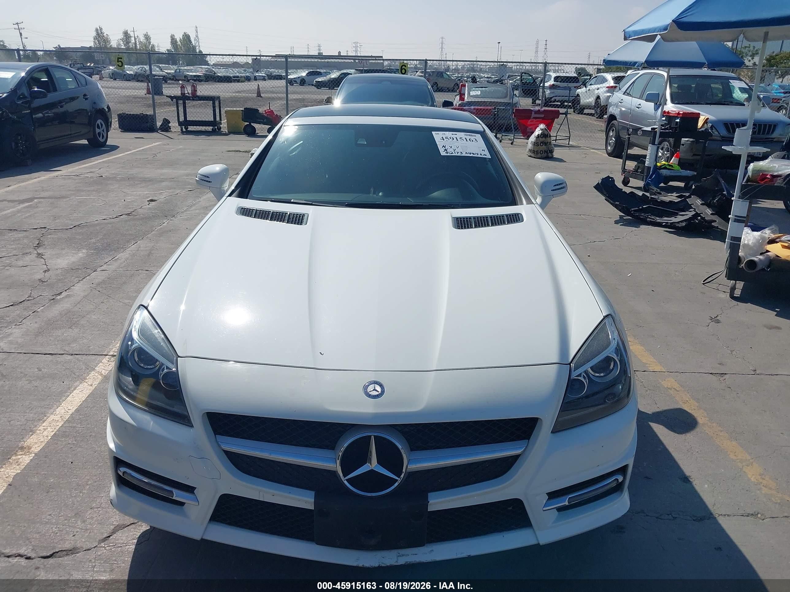 2014 Mercedes-benz Slk 350   Белый vin: WDDPK5HA0EF085502