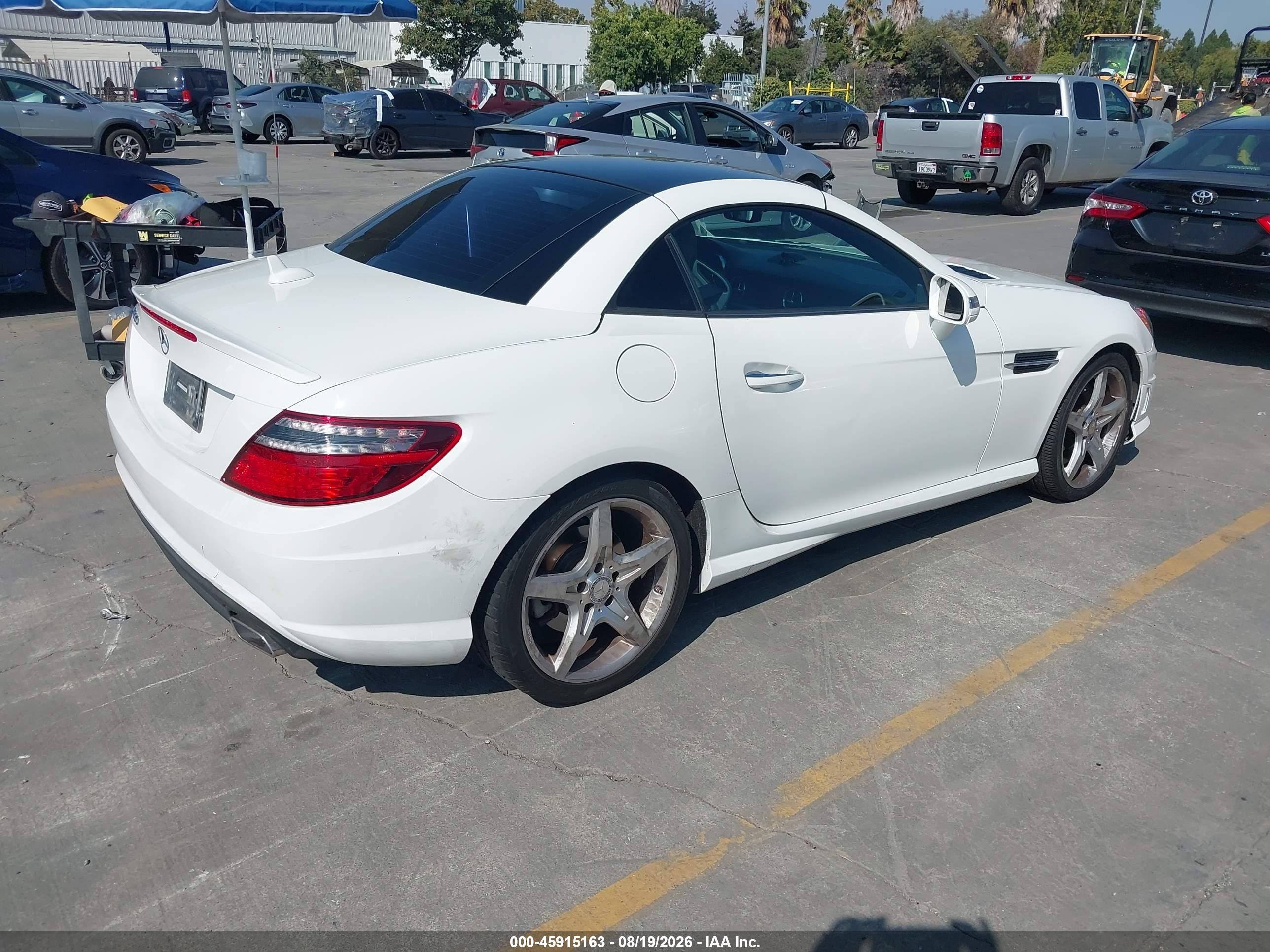 2014 Mercedes-benz Slk 350   Белый vin: WDDPK5HA0EF085502