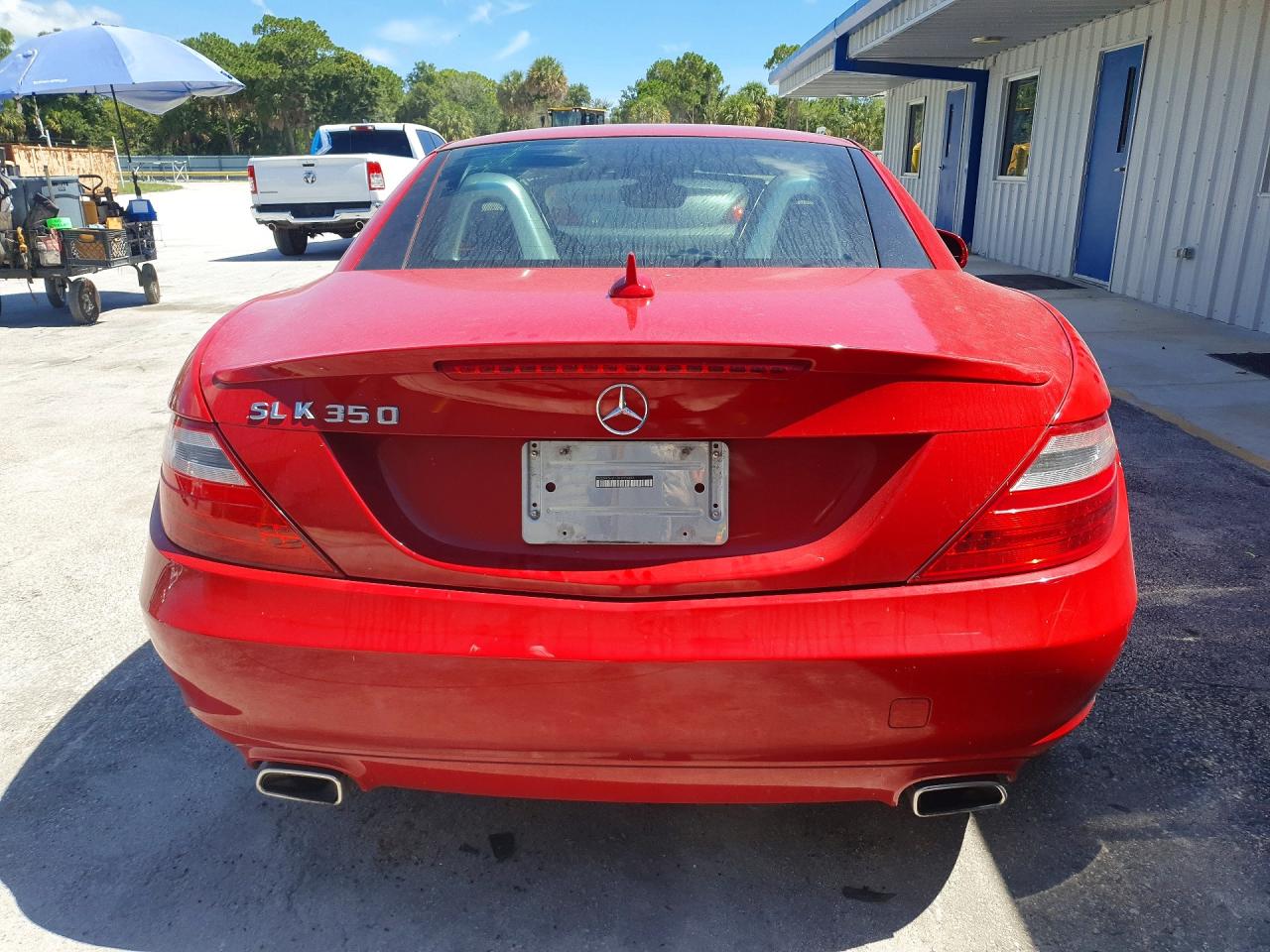 2013 Mercedes-benz Slk 350 Red vin: WDDPK5HA1DF050093