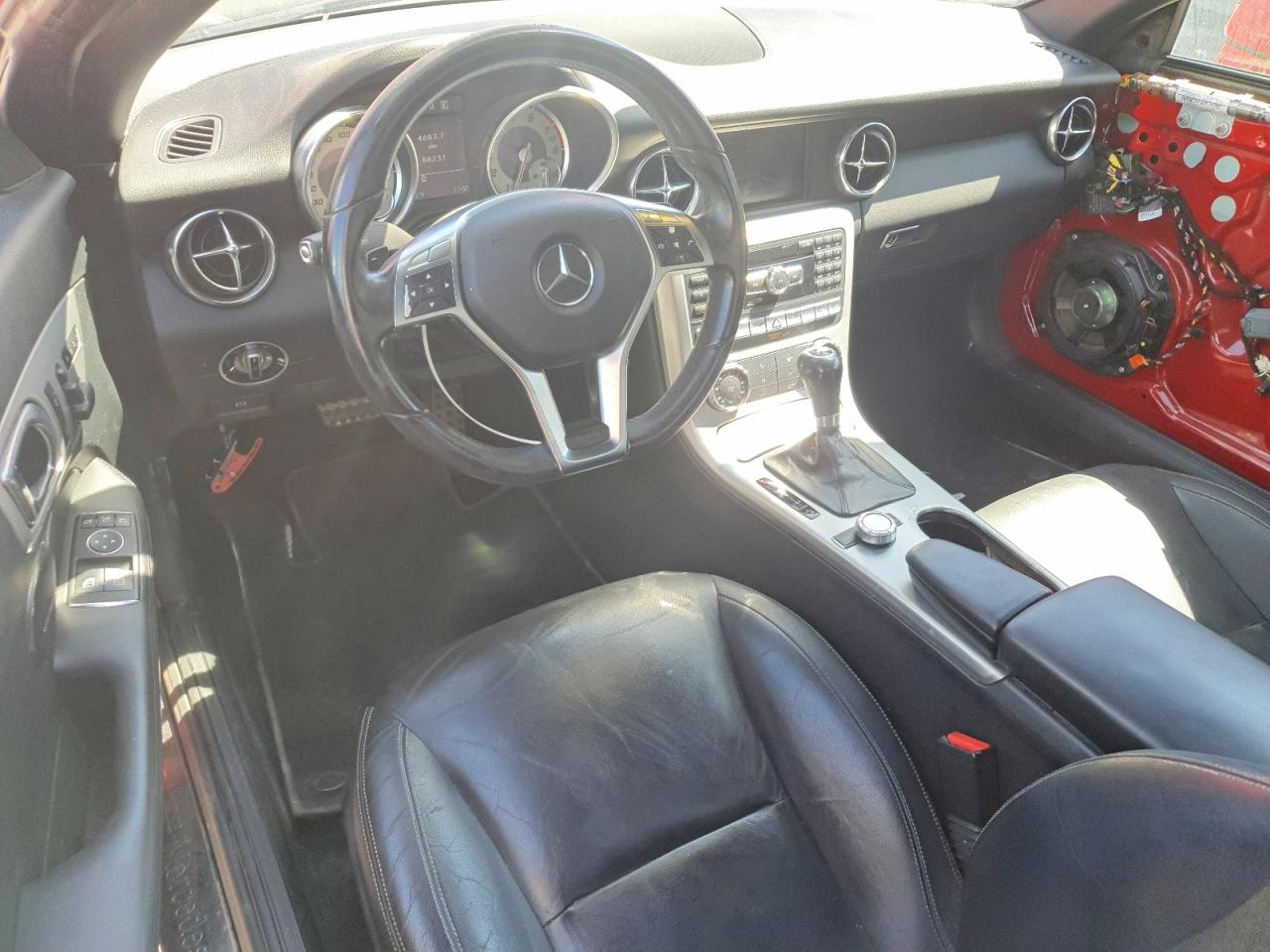 2013 Mercedes-benz Slk 350 Red vin: WDDPK5HA1DF050093