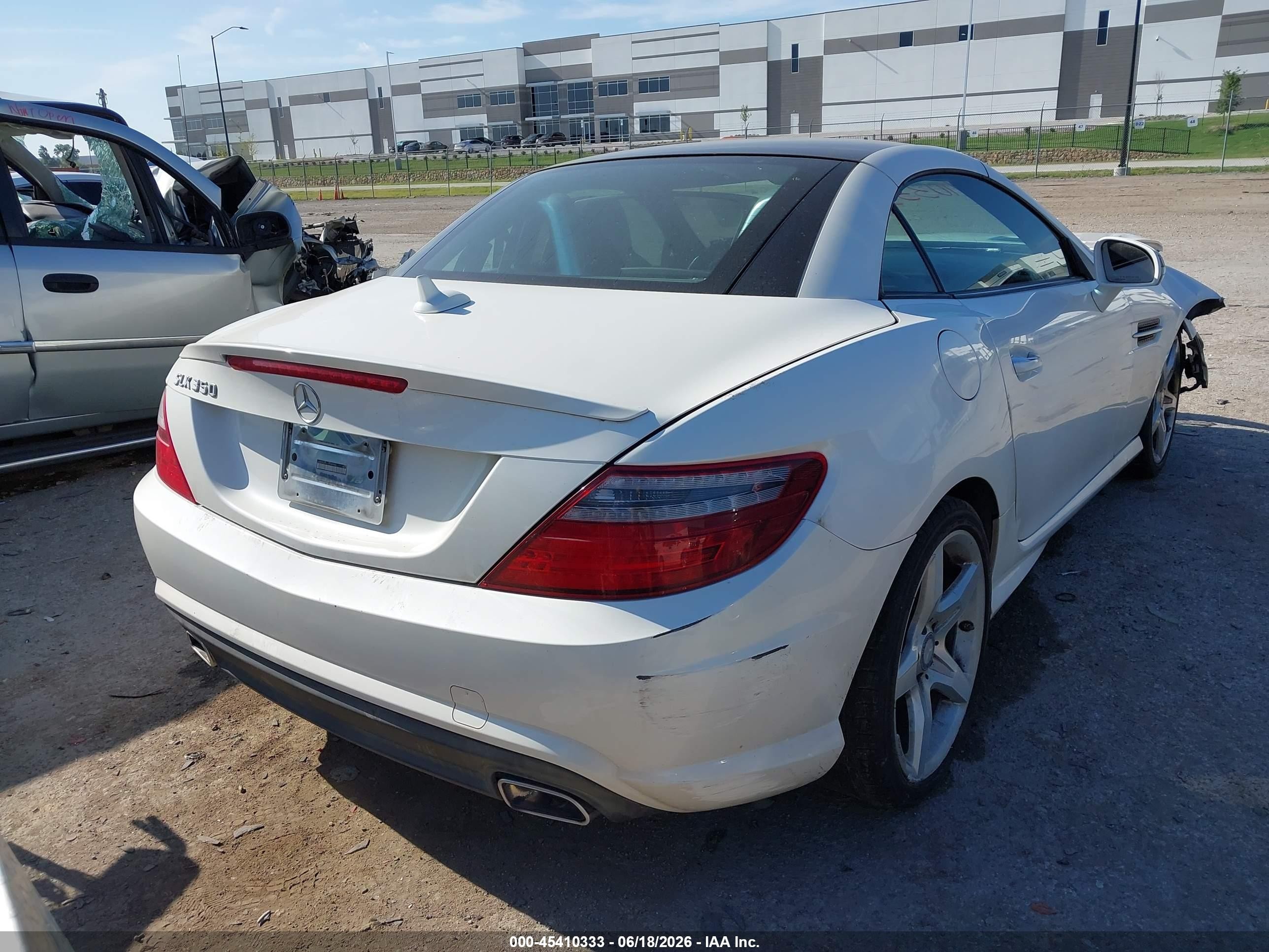 2014 Mercedes-benz Slk 350   White vin: WDDPK5HA1EF089946