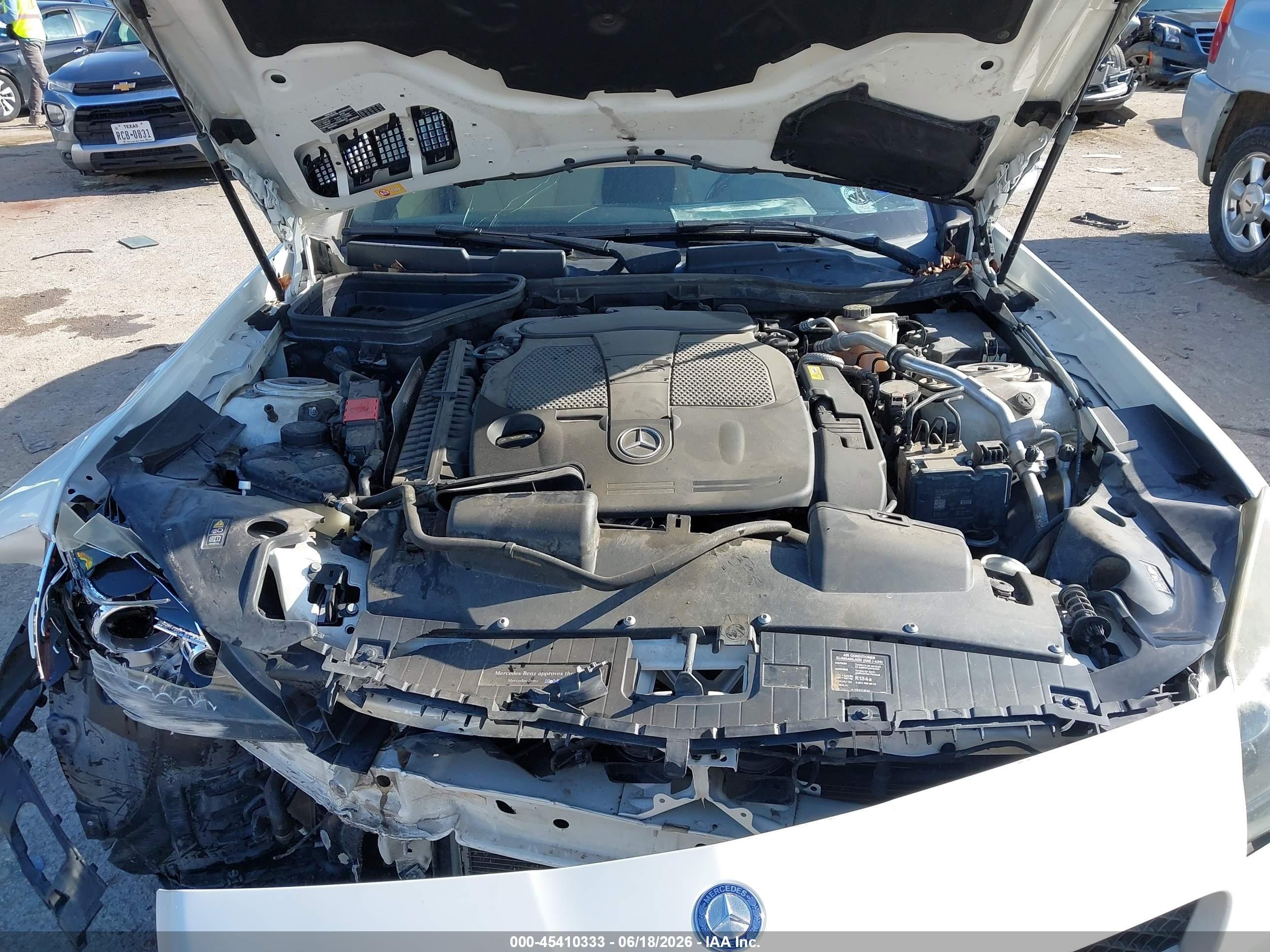2014 Mercedes-benz Slk 350   White vin: WDDPK5HA1EF089946