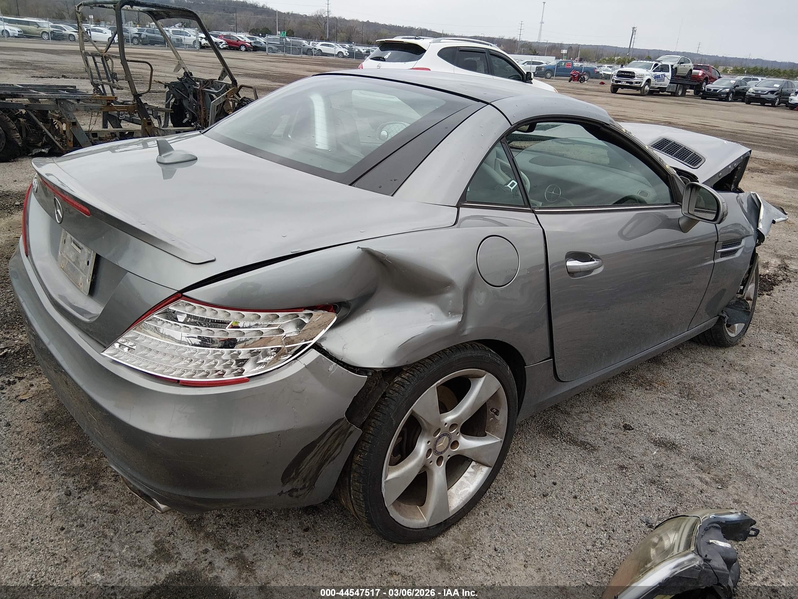 2012 Mercedes-benz Slk 350 Gray vin: WDDPK5HA3CF017854