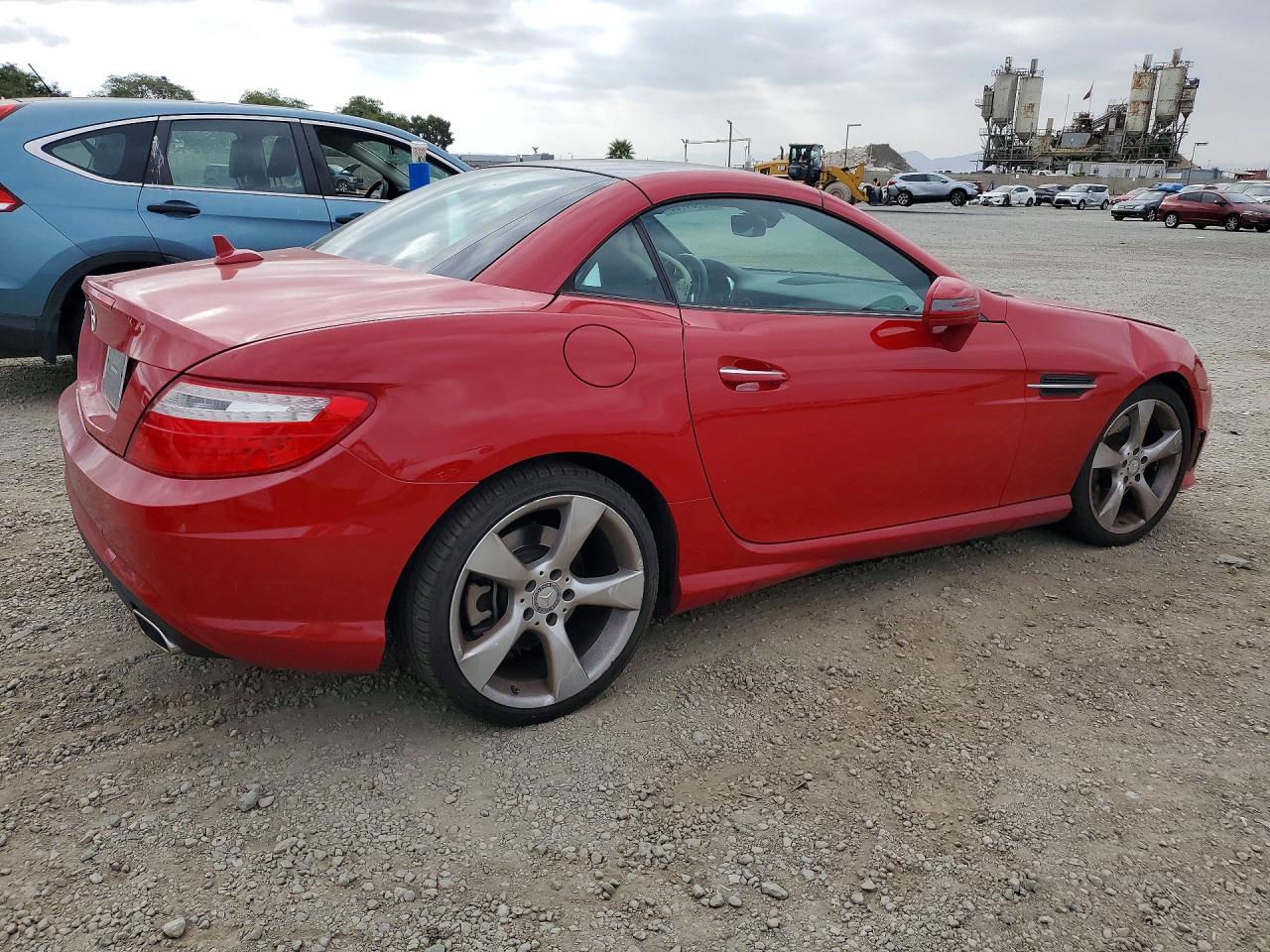 2015 Mercedes-benz Slk 350 Red vin: WDDPK5HA3FF099282