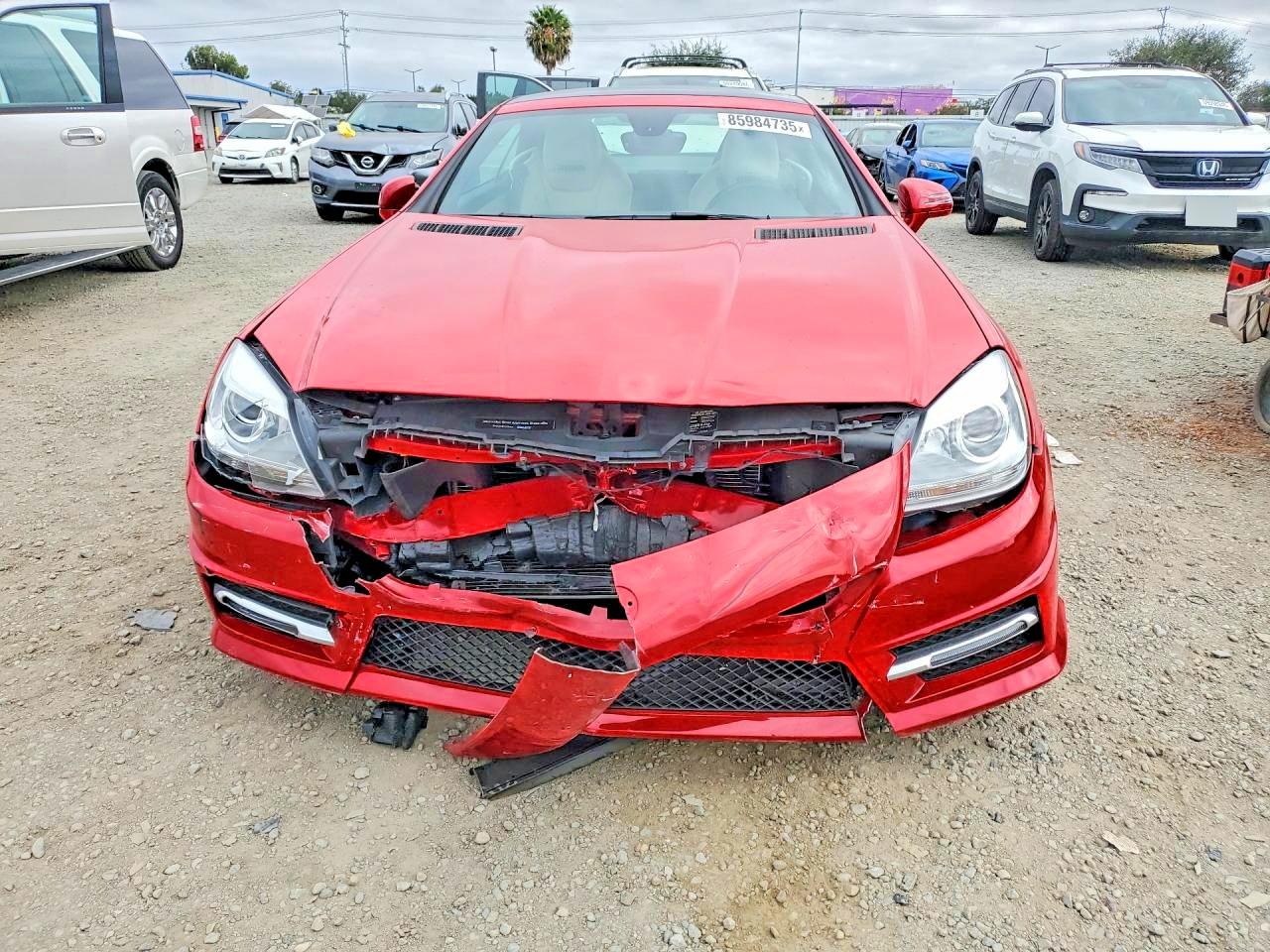 2015 Mercedes-benz Slk 350 Red vin: WDDPK5HA3FF099282