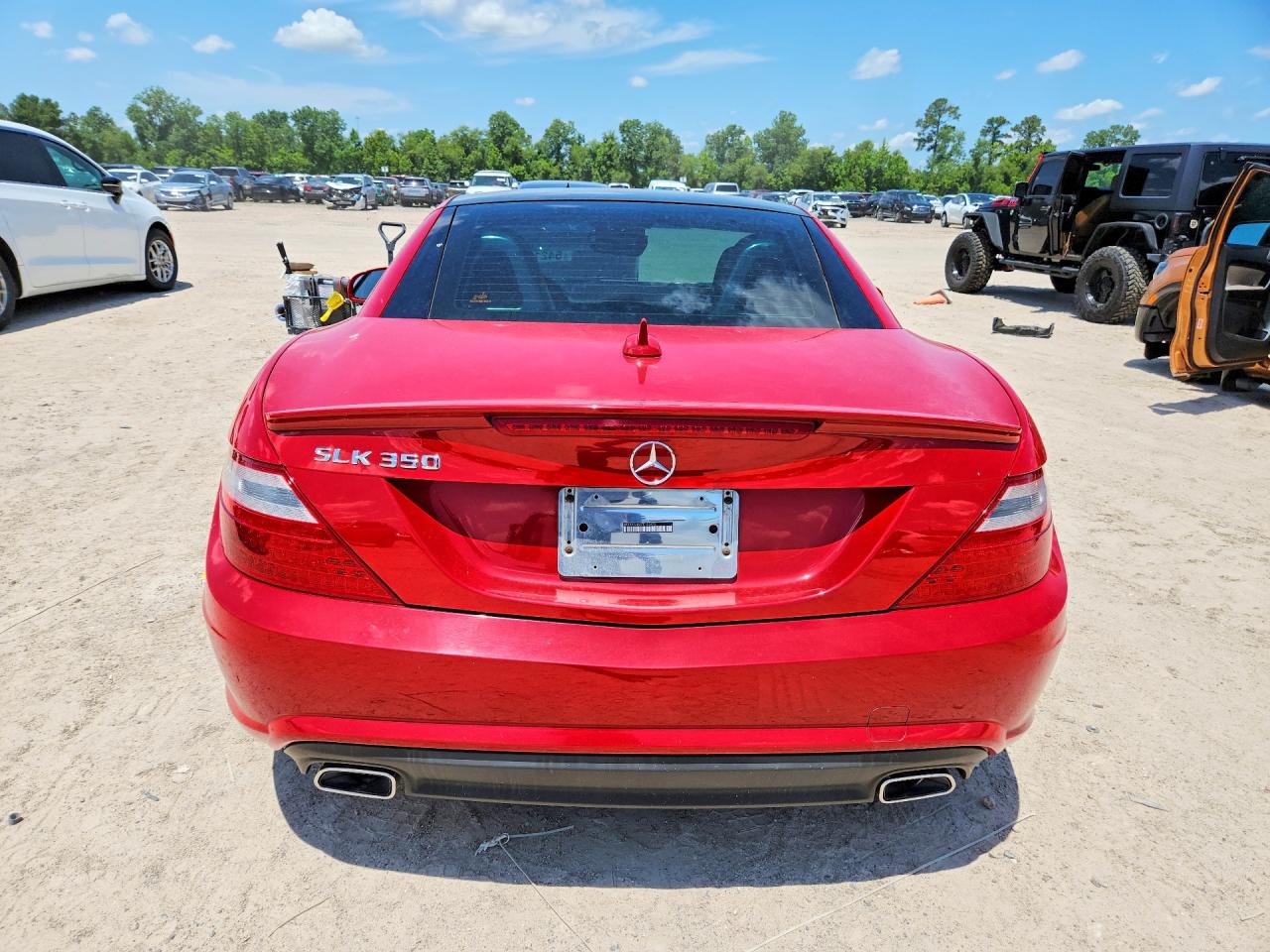 2015 Mercedes-benz Slk 350 Red vin: WDDPK5HA3FF103475