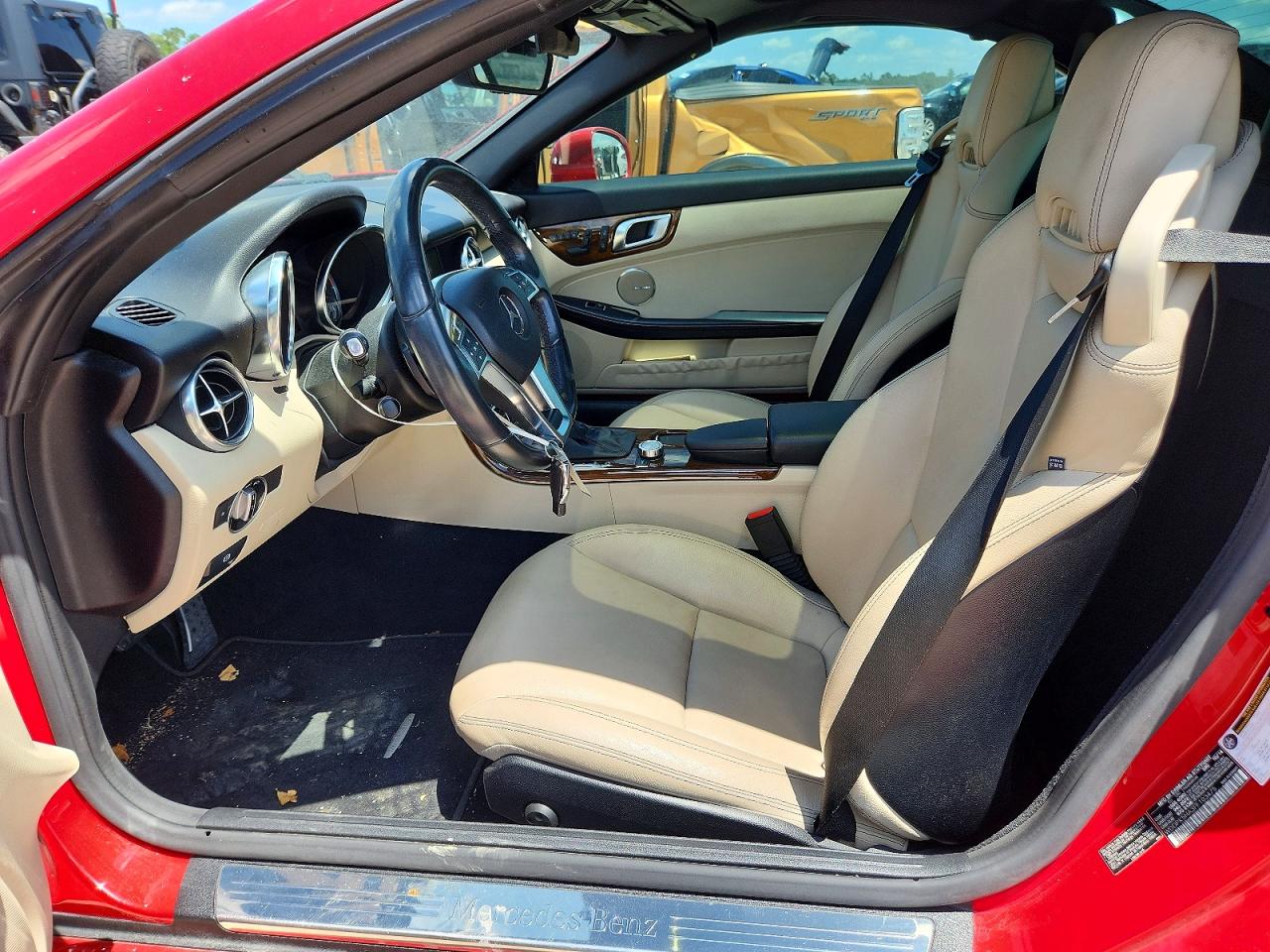 2015 Mercedes-benz Slk 350 Red vin: WDDPK5HA3FF103475
