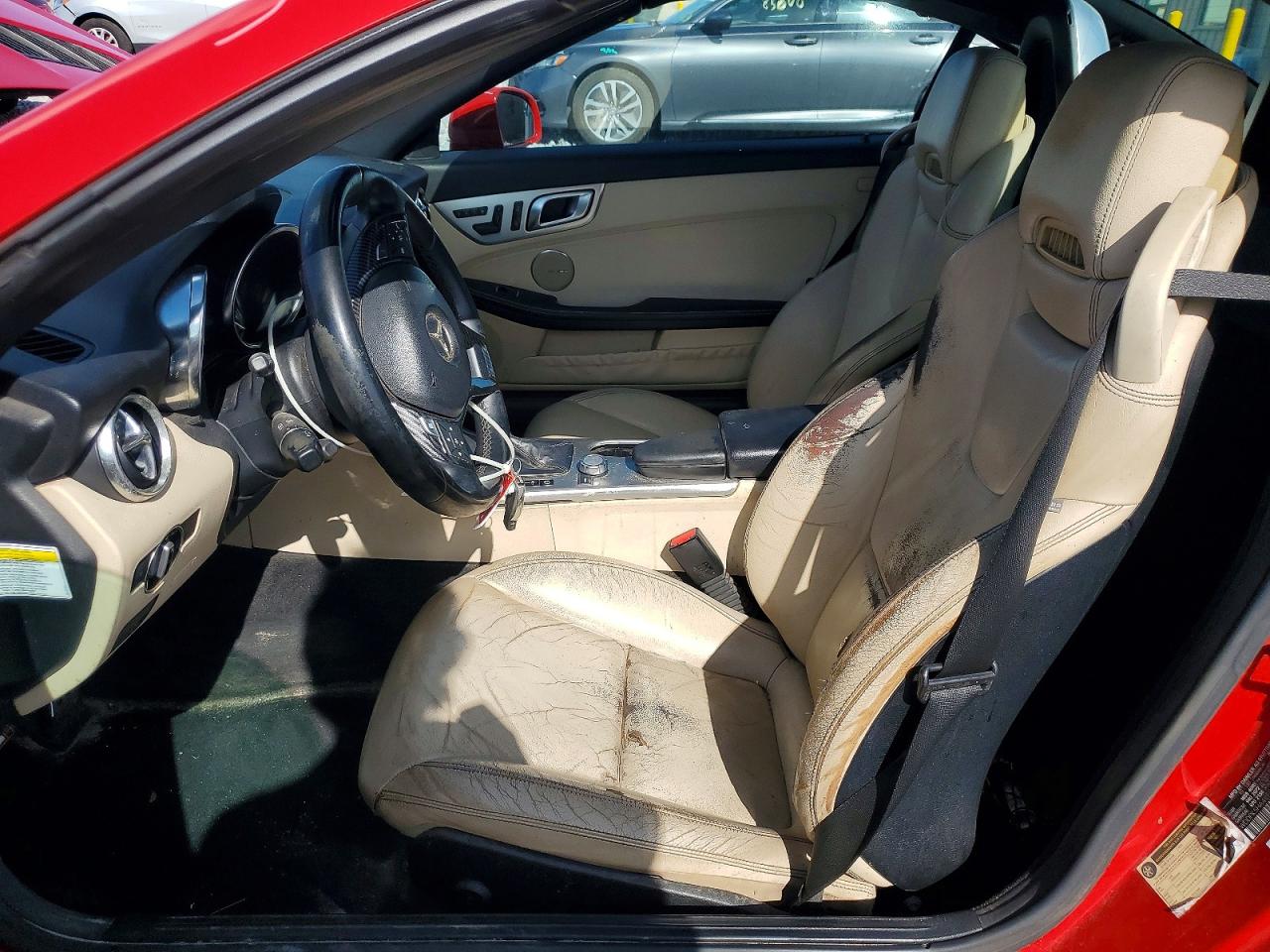 2012 Mercedes-benz Slk 350 Red vin: WDDPK5HA4CF005163