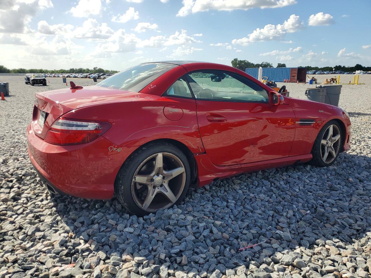 2012 Mercedes-benz Slk 350 Red vin: WDDPK5HA4CF005163