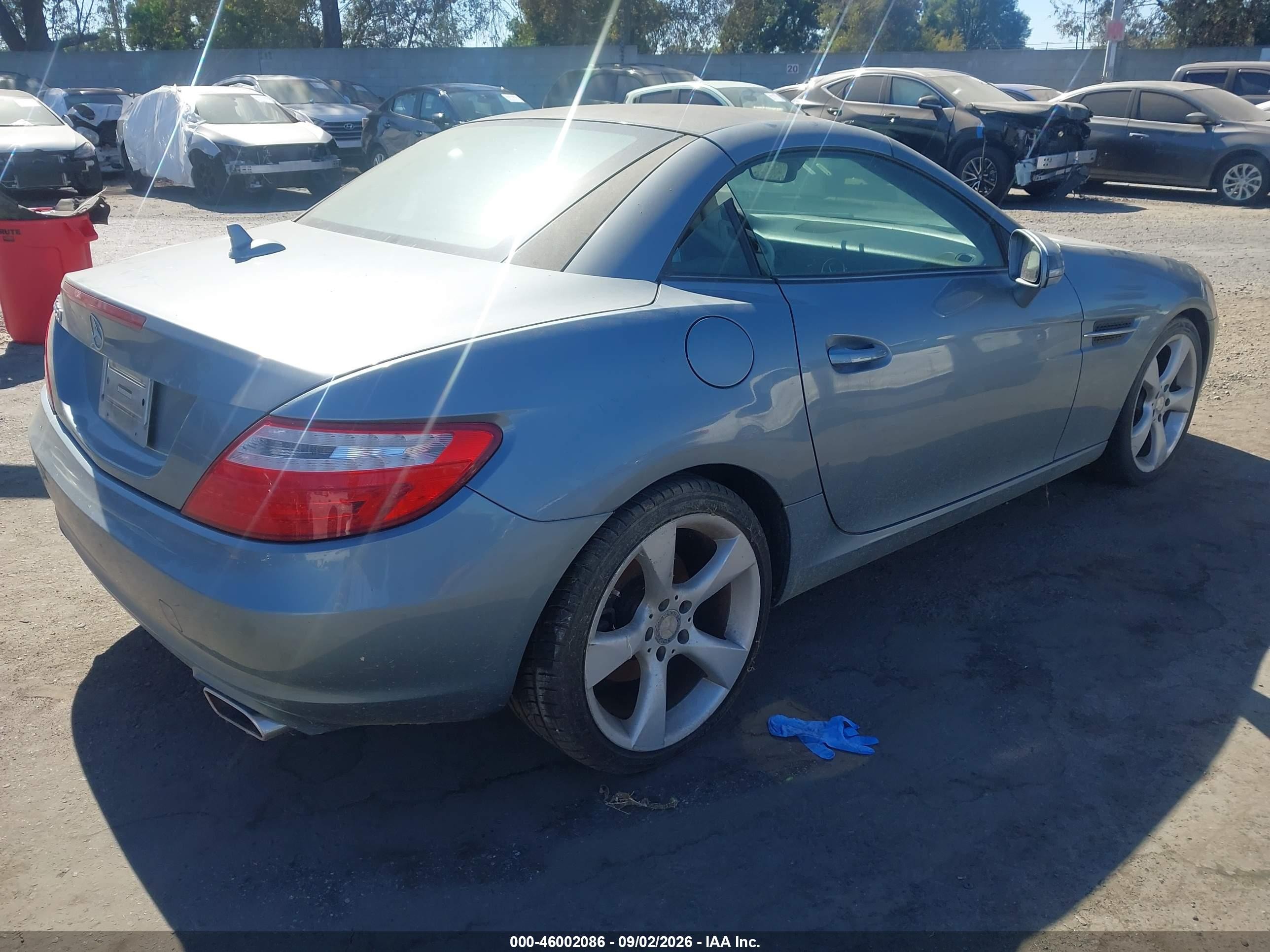 2012 Mercedes-benz Slk 350 Blue vin: WDDPK5HA7CF009479
