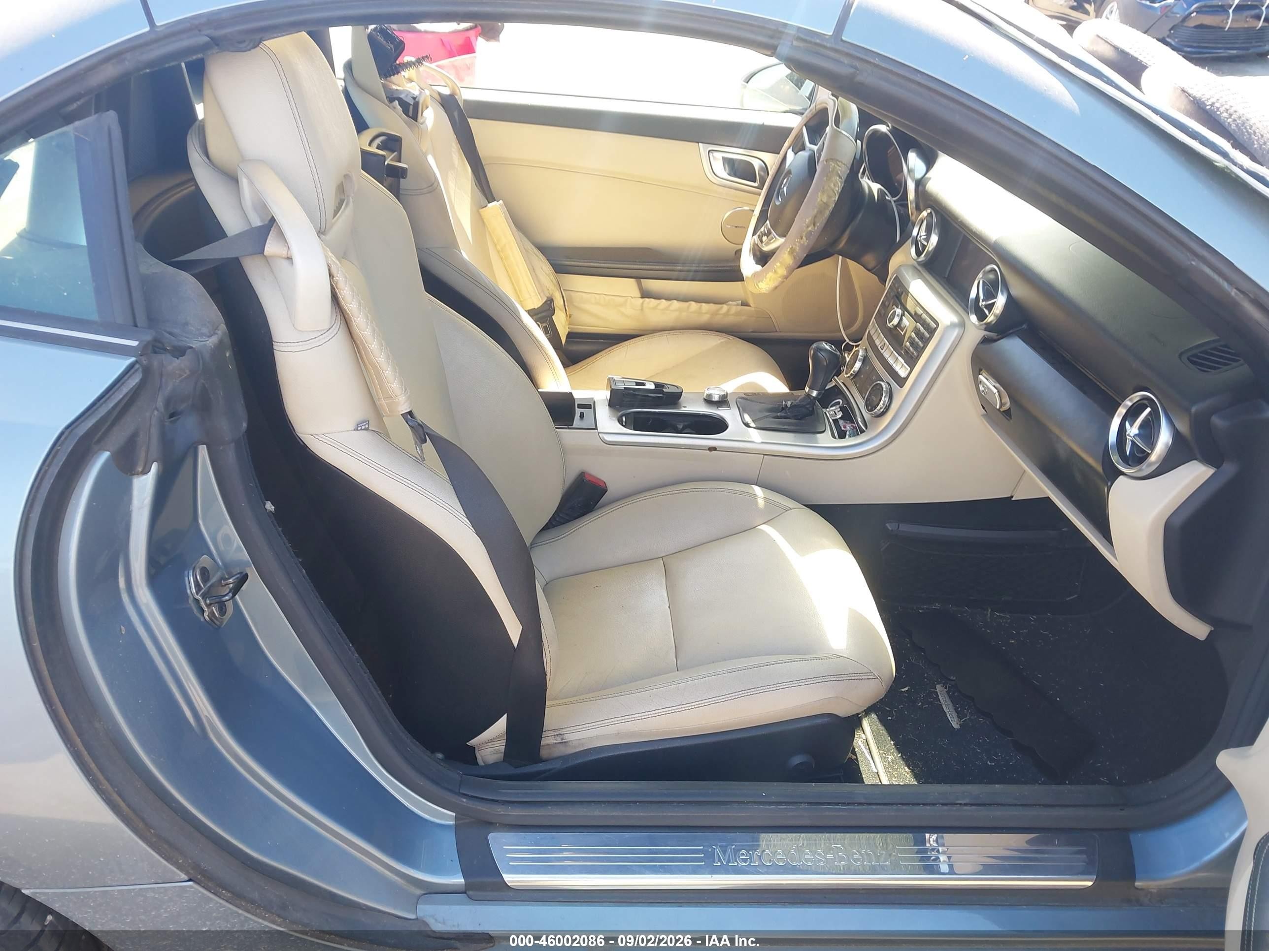 2012 Mercedes-benz Slk 350 Blue vin: WDDPK5HA7CF009479