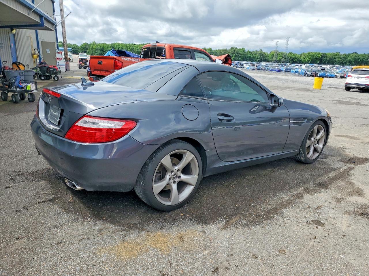 2012 Mercedes-benz Slk 350 Серый vin: WDDPK5HA7CF010101