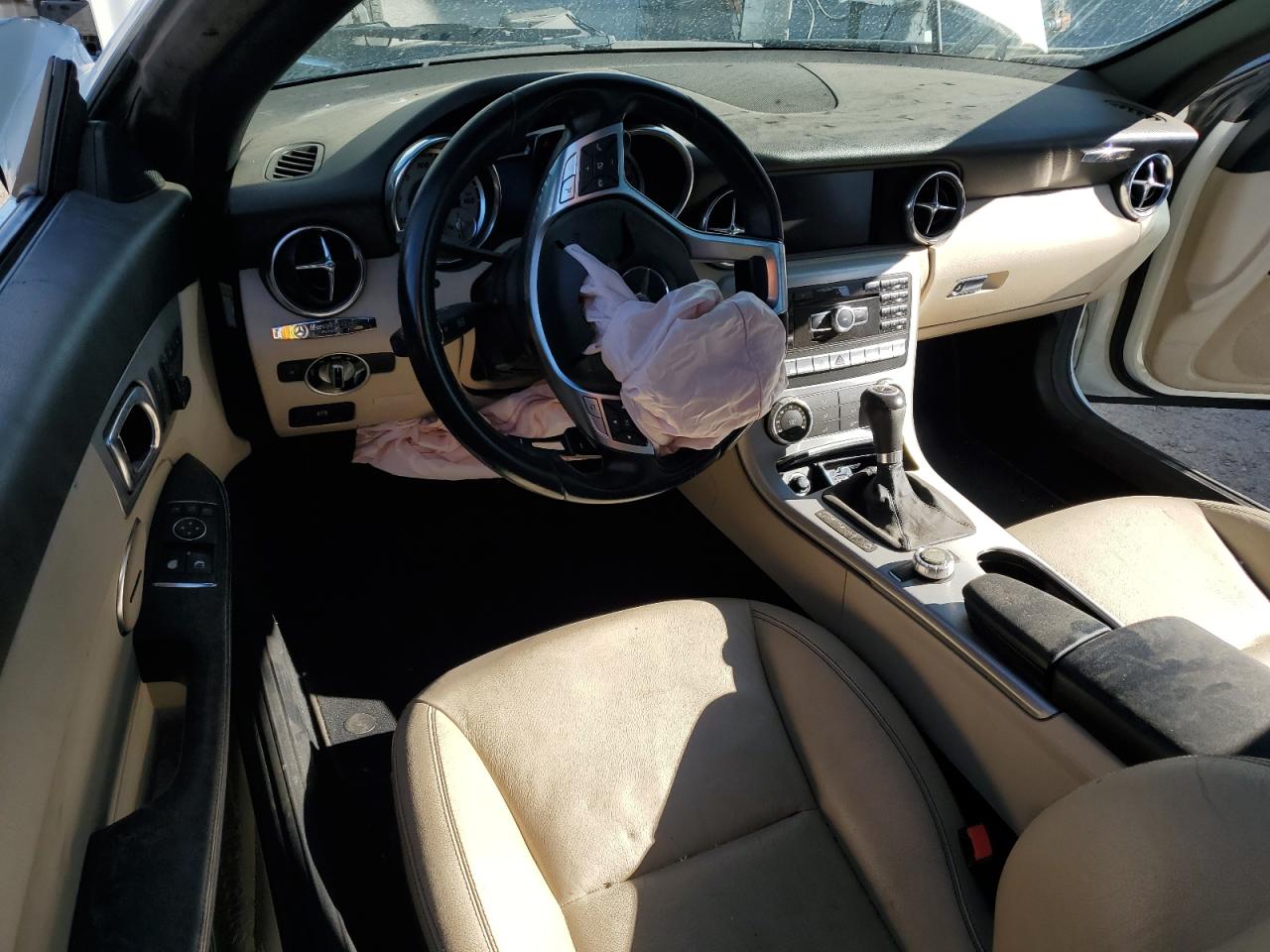 2012 Mercedes-benz Slk 350 White vin: WDDPK5HA9CF032407