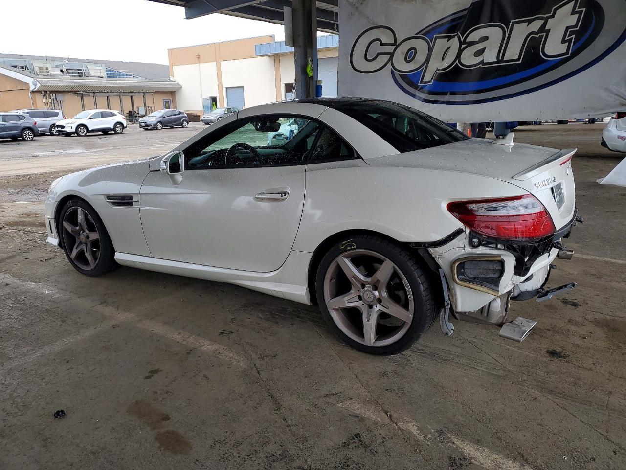 2013 Mercedes-benz Slk 350 White vin: WDDPK5HA9DF055431