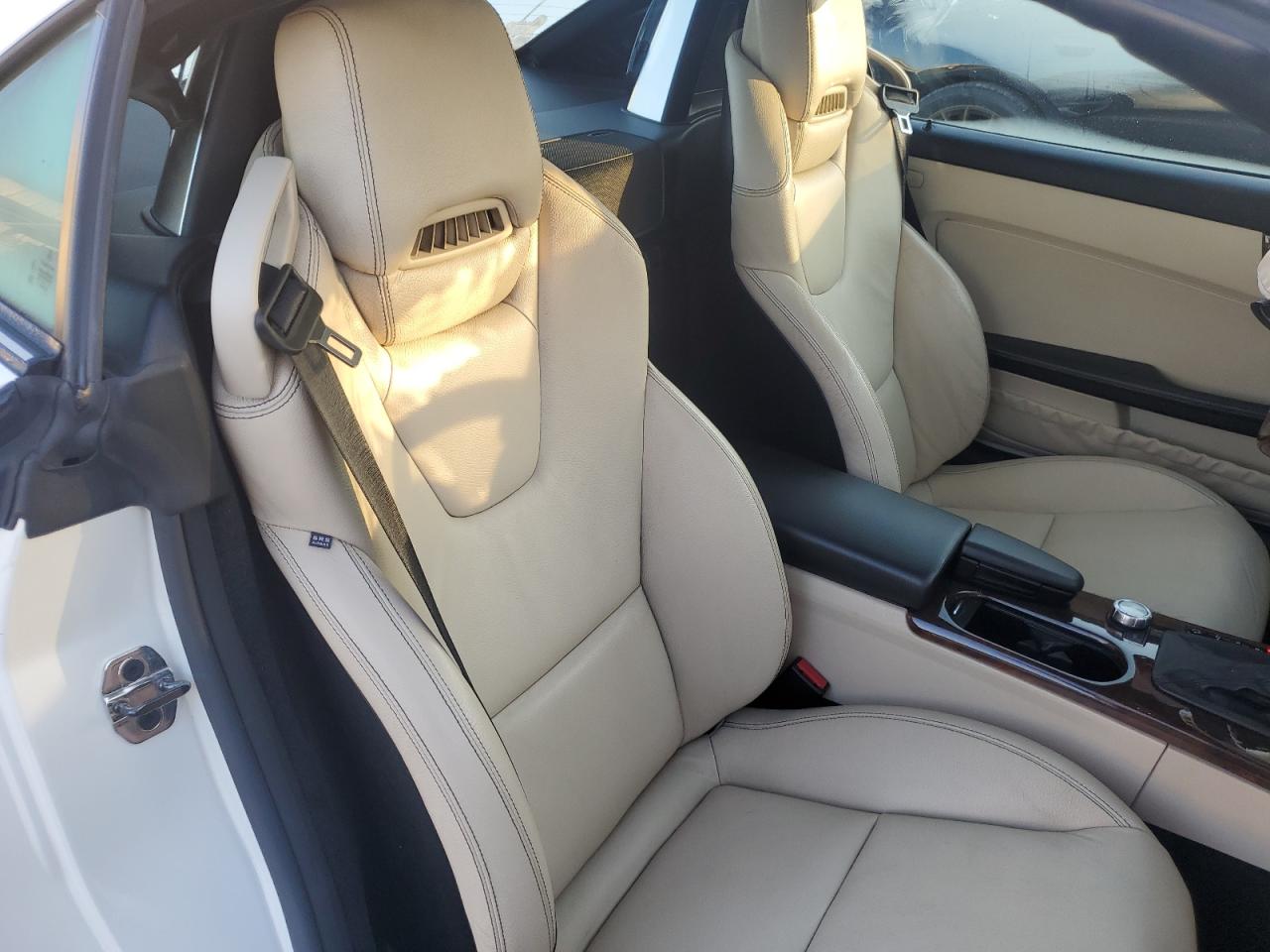 2012 Mercedes-benz Slk 350 White vin: WDDPK5HAXCF013624