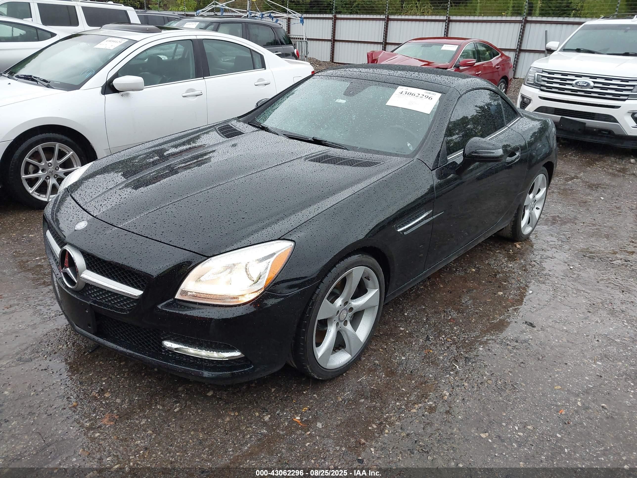 2012 Mercedes-benz Slk 350   Black vin: WDDPK5HAXCF037146