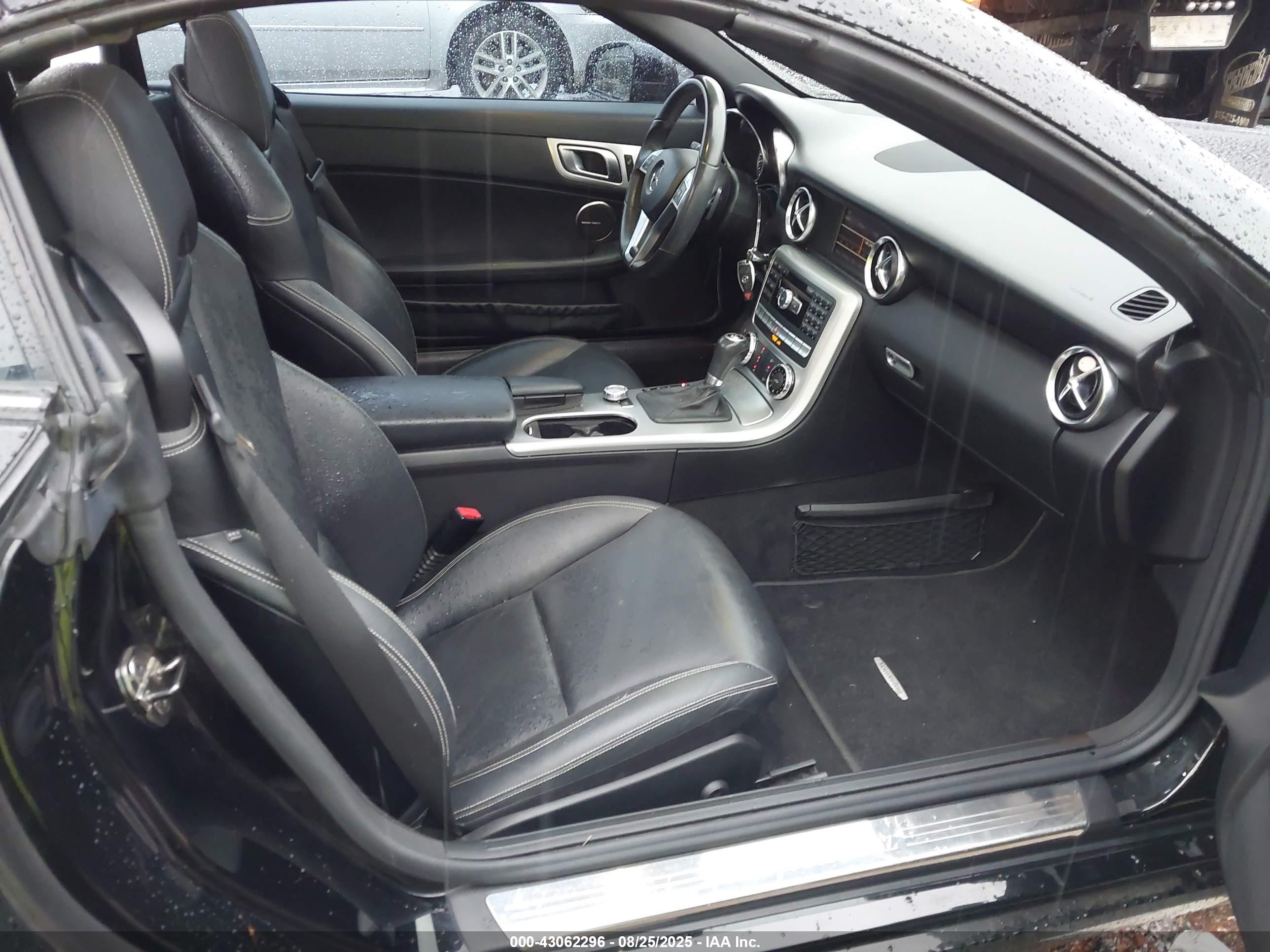 2012 Mercedes-benz Slk 350   Black vin: WDDPK5HAXCF037146