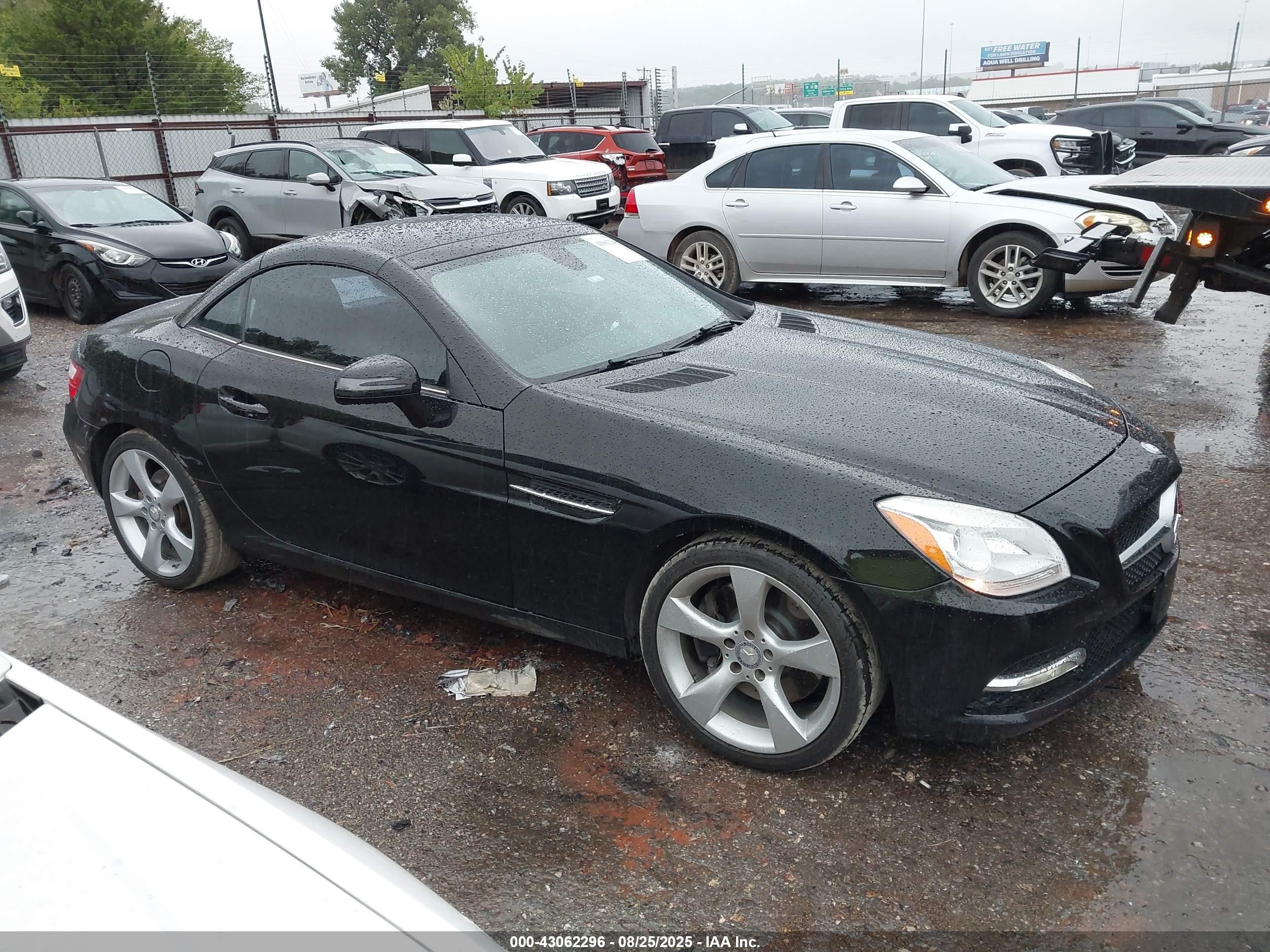 2012 Mercedes-benz Slk 350   Black vin: WDDPK5HAXCF037146