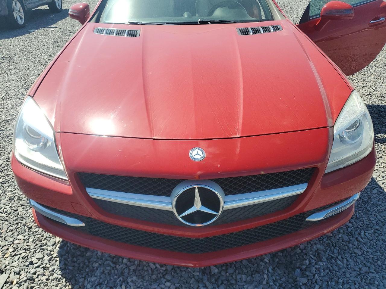 2013 Mercedes-benz Slk 350 Red vin: WDDPK5HAXDF054045