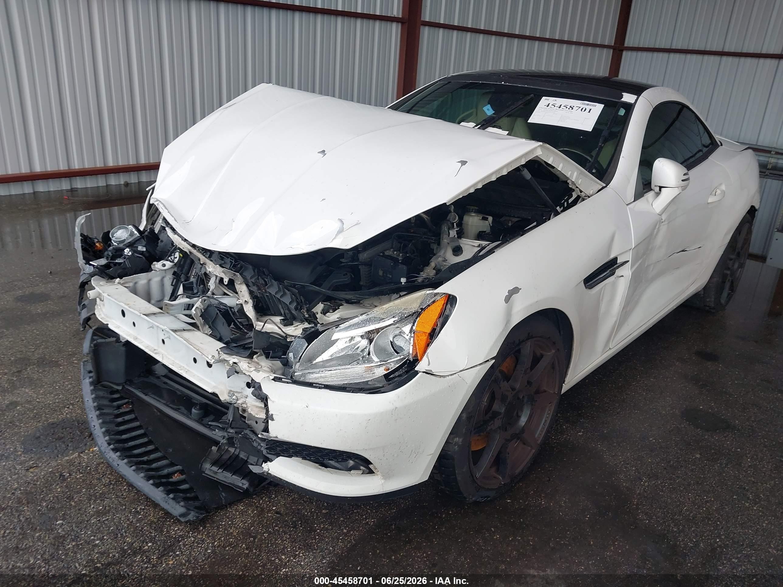 2014 Mercedes-benz Slk 350   White vin: WDDPK5HAXEF075950