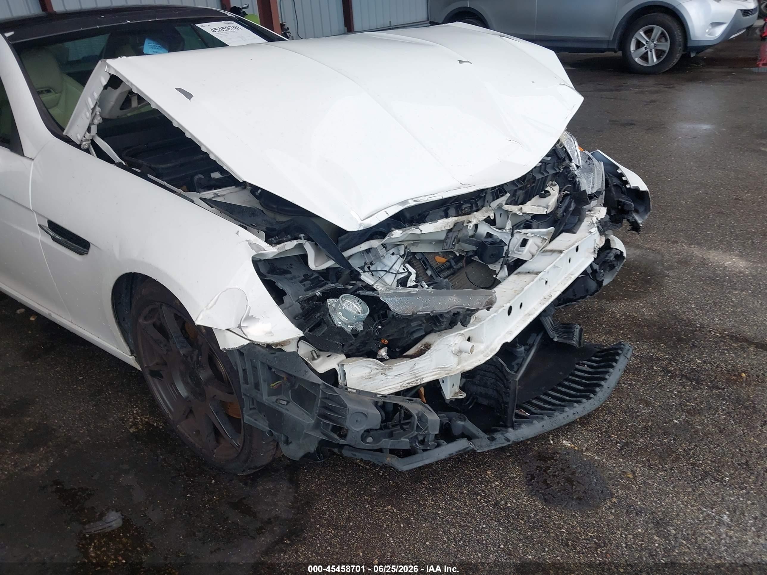 2014 Mercedes-benz Slk 350   White vin: WDDPK5HAXEF075950