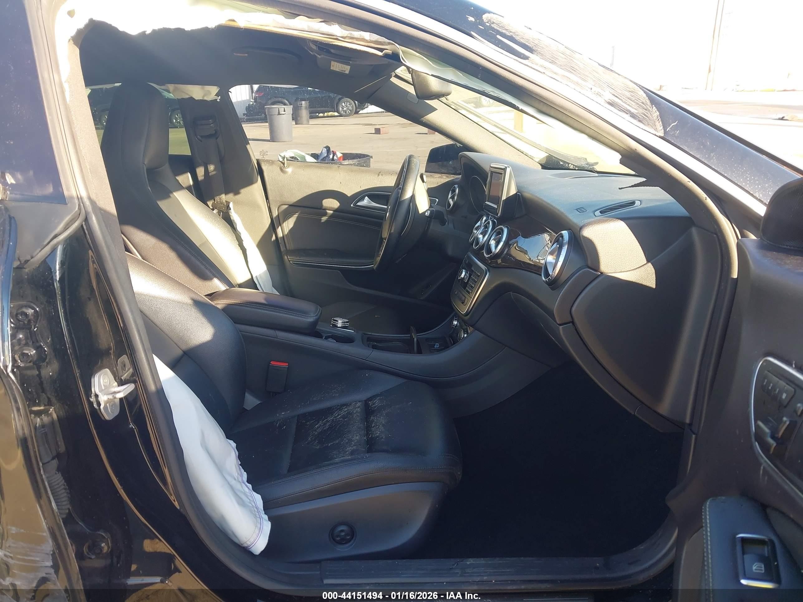 2014 Mercedes-benz Cla 250 Black vin: WDDSJ4EB0EN031000