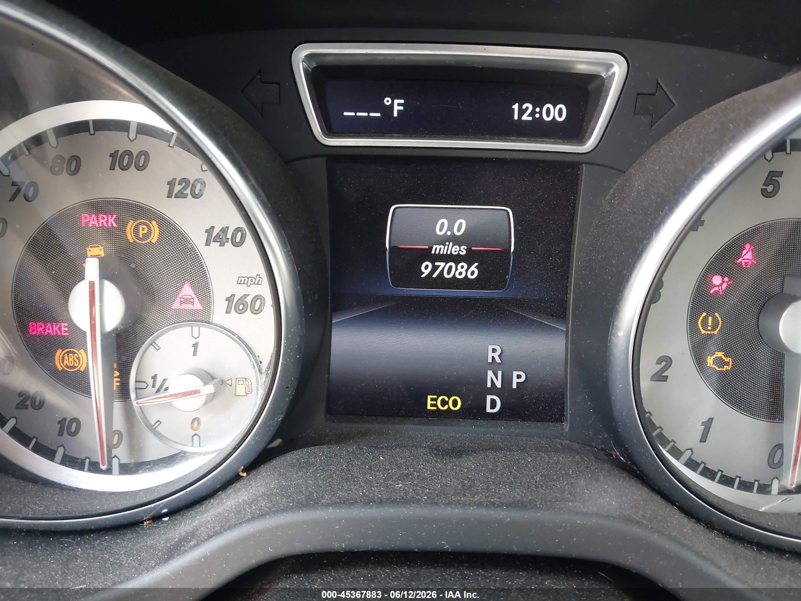 2014 Mercedes-benz Cla 250   Белый vin: WDDSJ4EB0EN039596