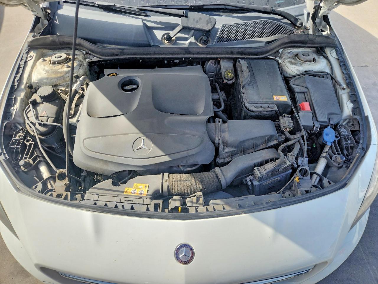 2014 Mercedes-benz Cla 250 Белый vin: WDDSJ4EB0EN041851