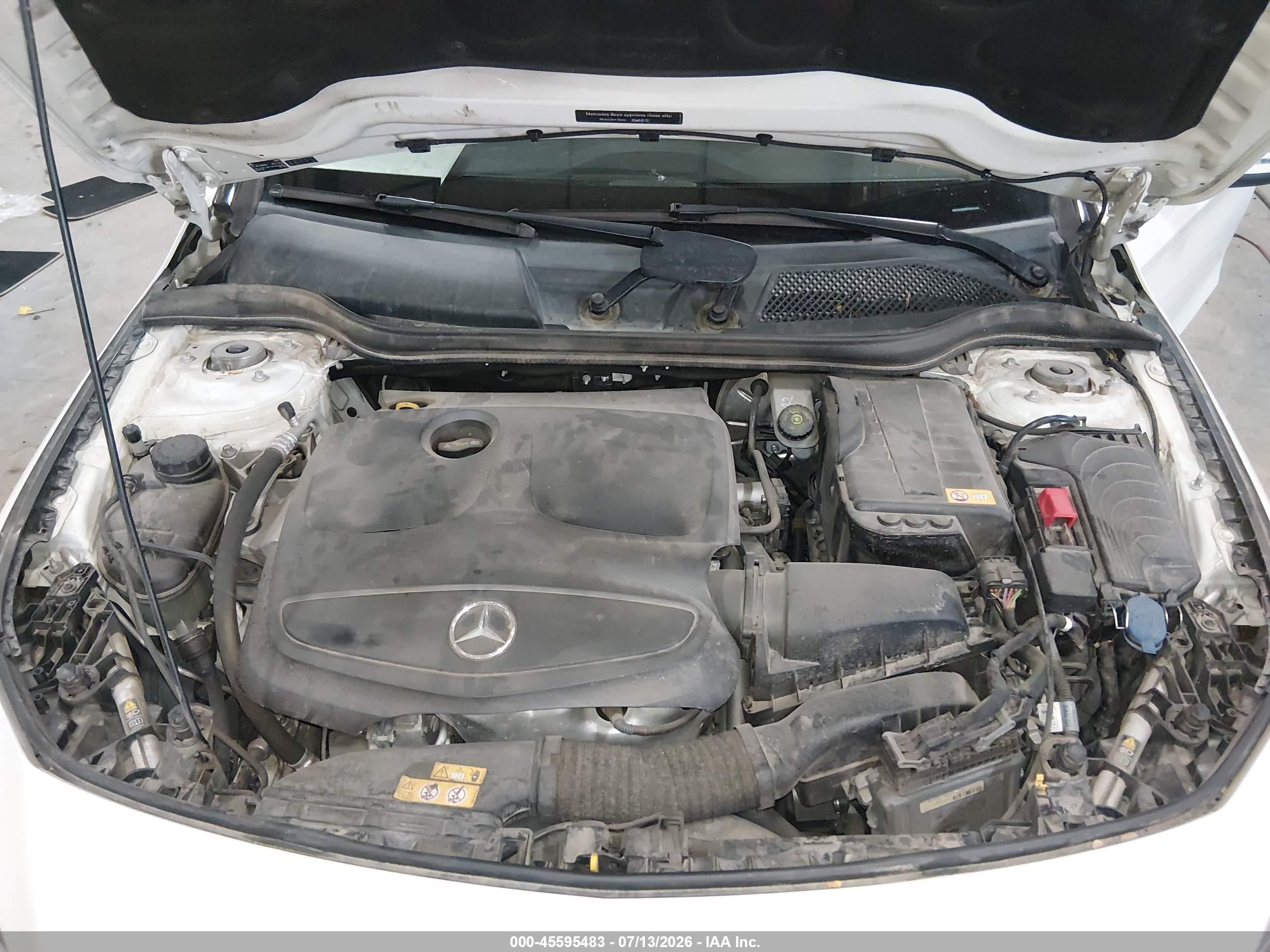 2014 Mercedes-benz Cla 250   White vin: WDDSJ4EB0EN045446