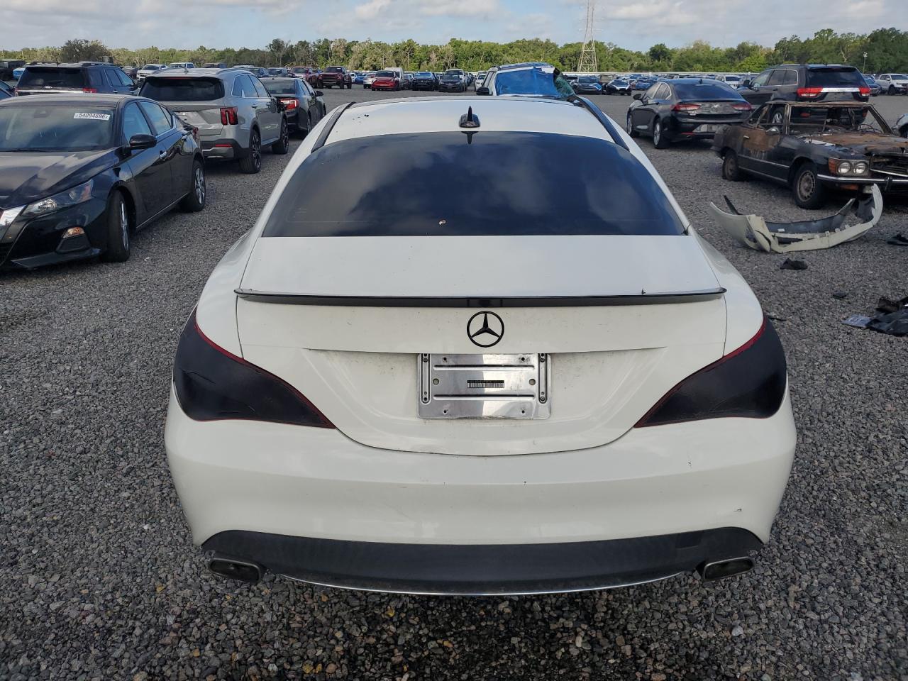 2014 Mercedes-benz Cla 250 White vin: WDDSJ4EB0EN059931
