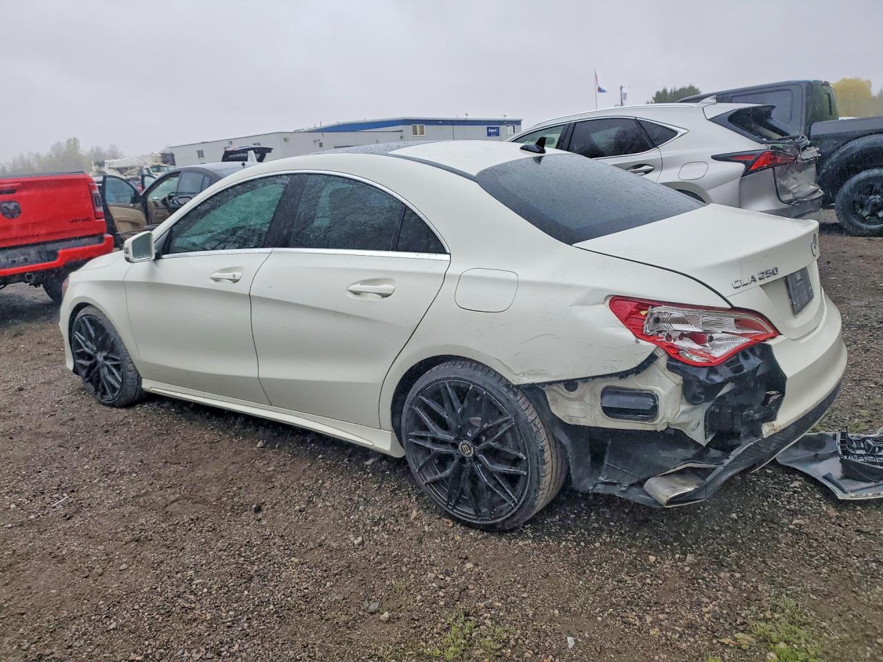2014 Mercedes-benz Cla250 White vin: WDDSJ4EB0EN130433