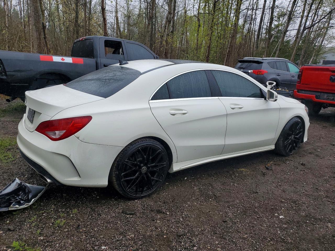 2014 Mercedes-benz Cla250 White vin: WDDSJ4EB0EN130433