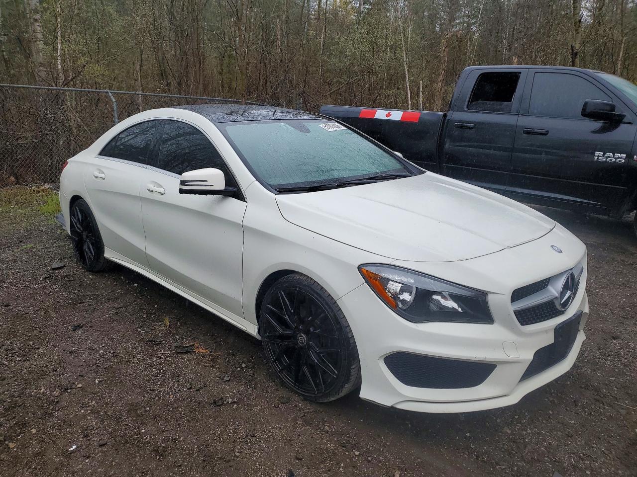 2014 Mercedes-benz Cla250 White vin: WDDSJ4EB0EN130433
