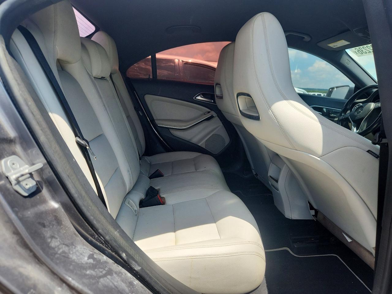 2014 Mercedes-benz Cla 250 Gray vin: WDDSJ4EB0EN144736