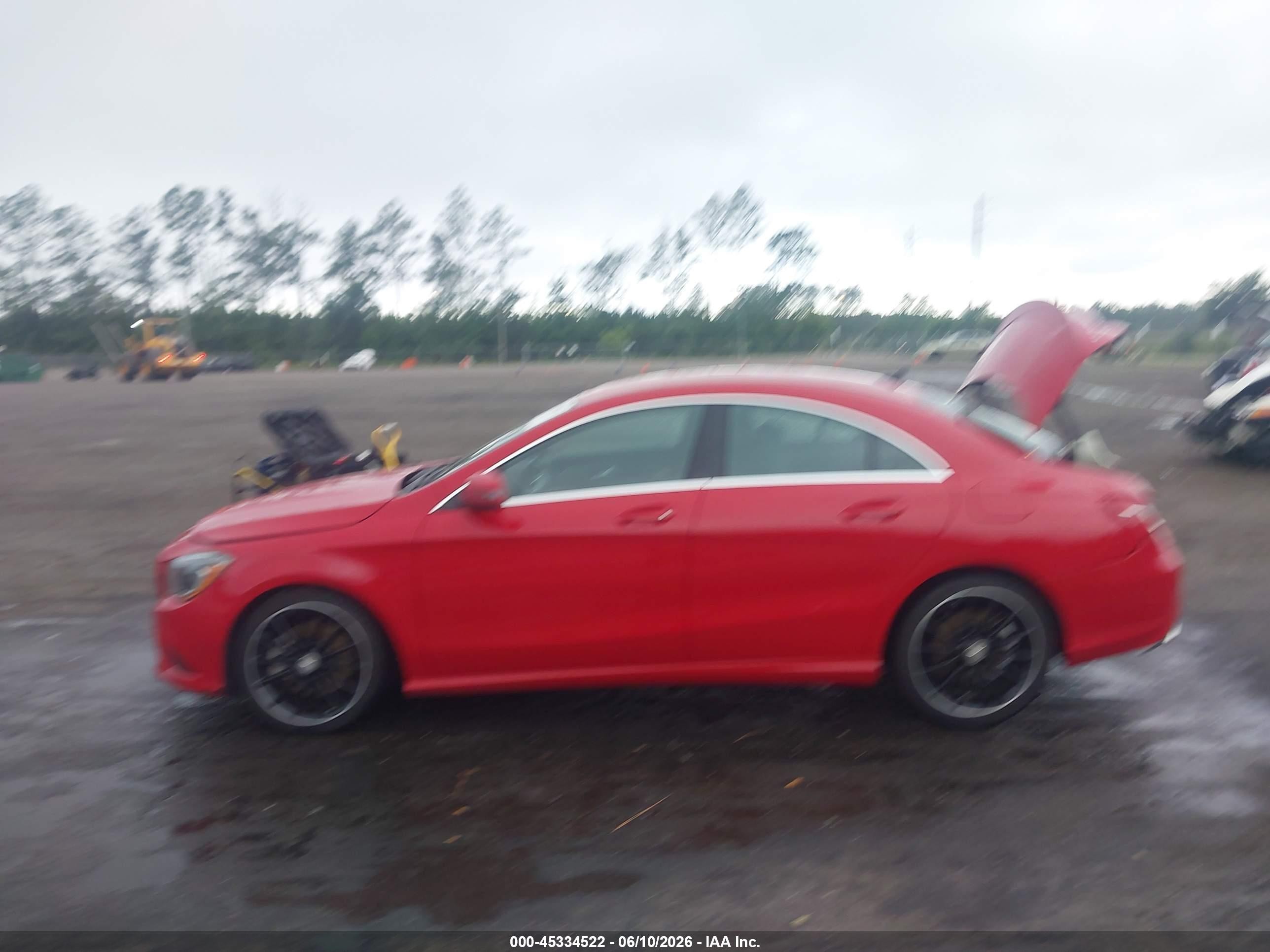 2014 Mercedes-benz Cla 250   Red vin: WDDSJ4EB0EN152349
