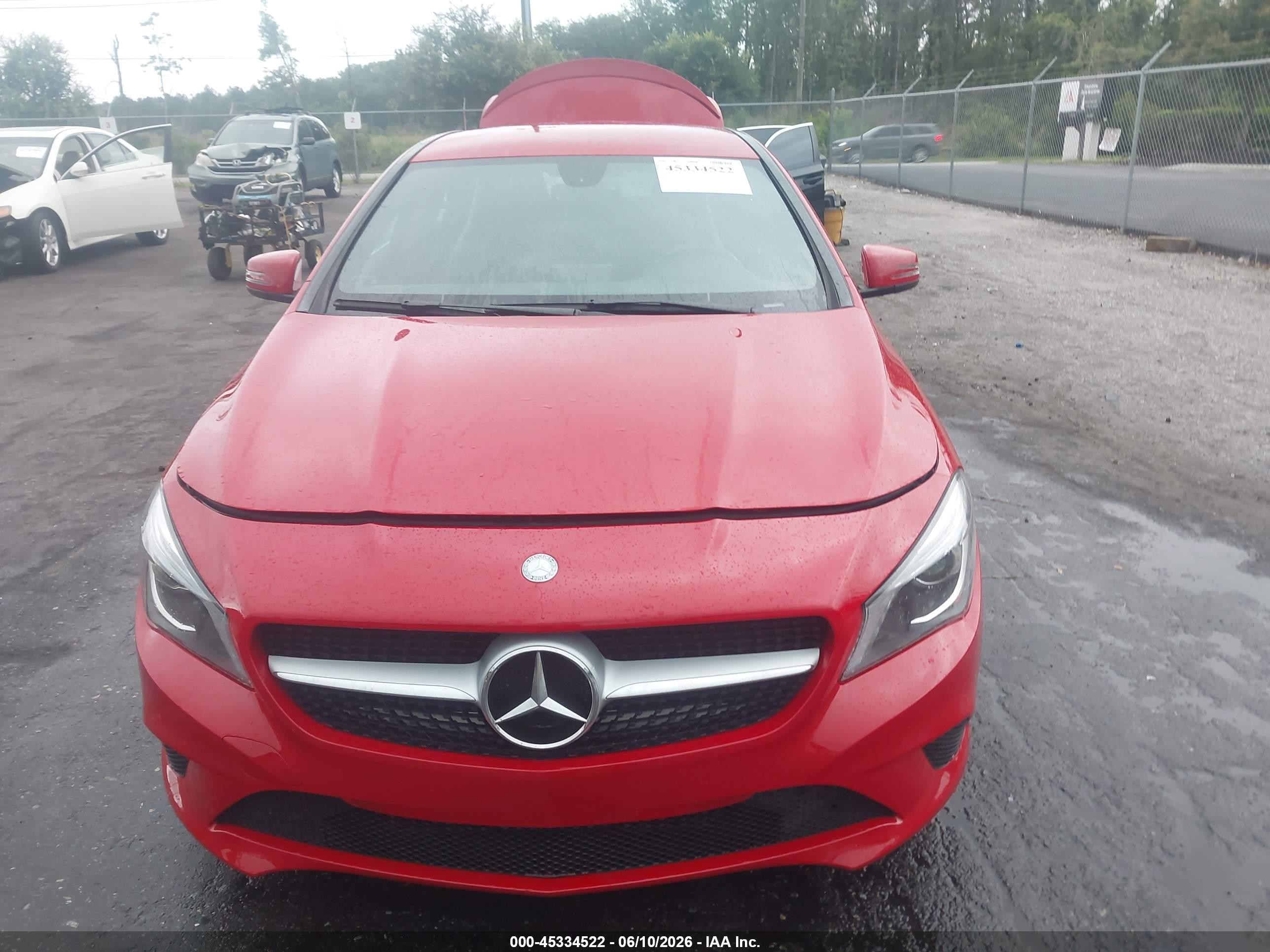 2014 Mercedes-benz Cla 250   Red vin: WDDSJ4EB0EN152349