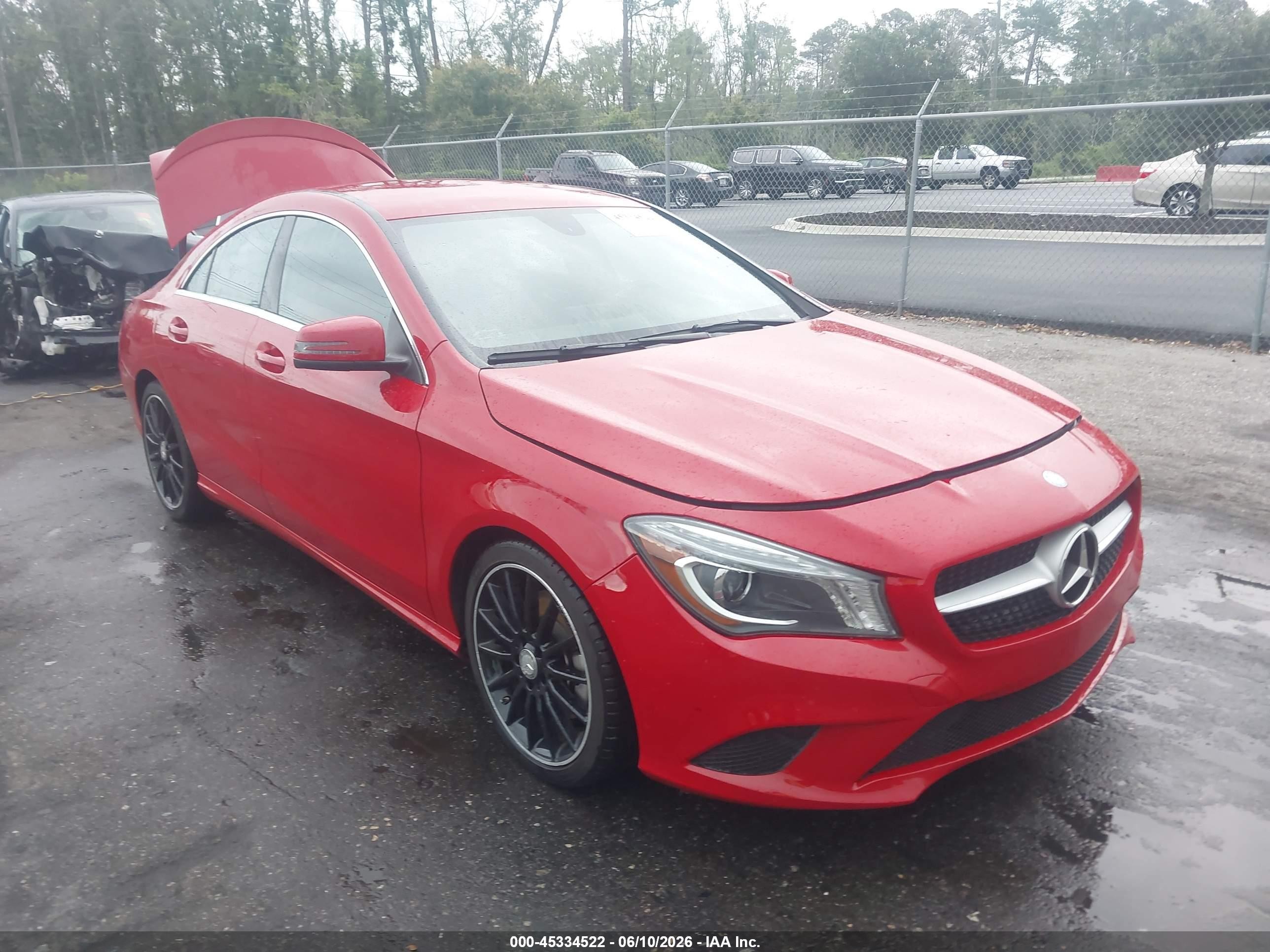 2014 Mercedes-benz Cla 250   Red vin: WDDSJ4EB0EN152349