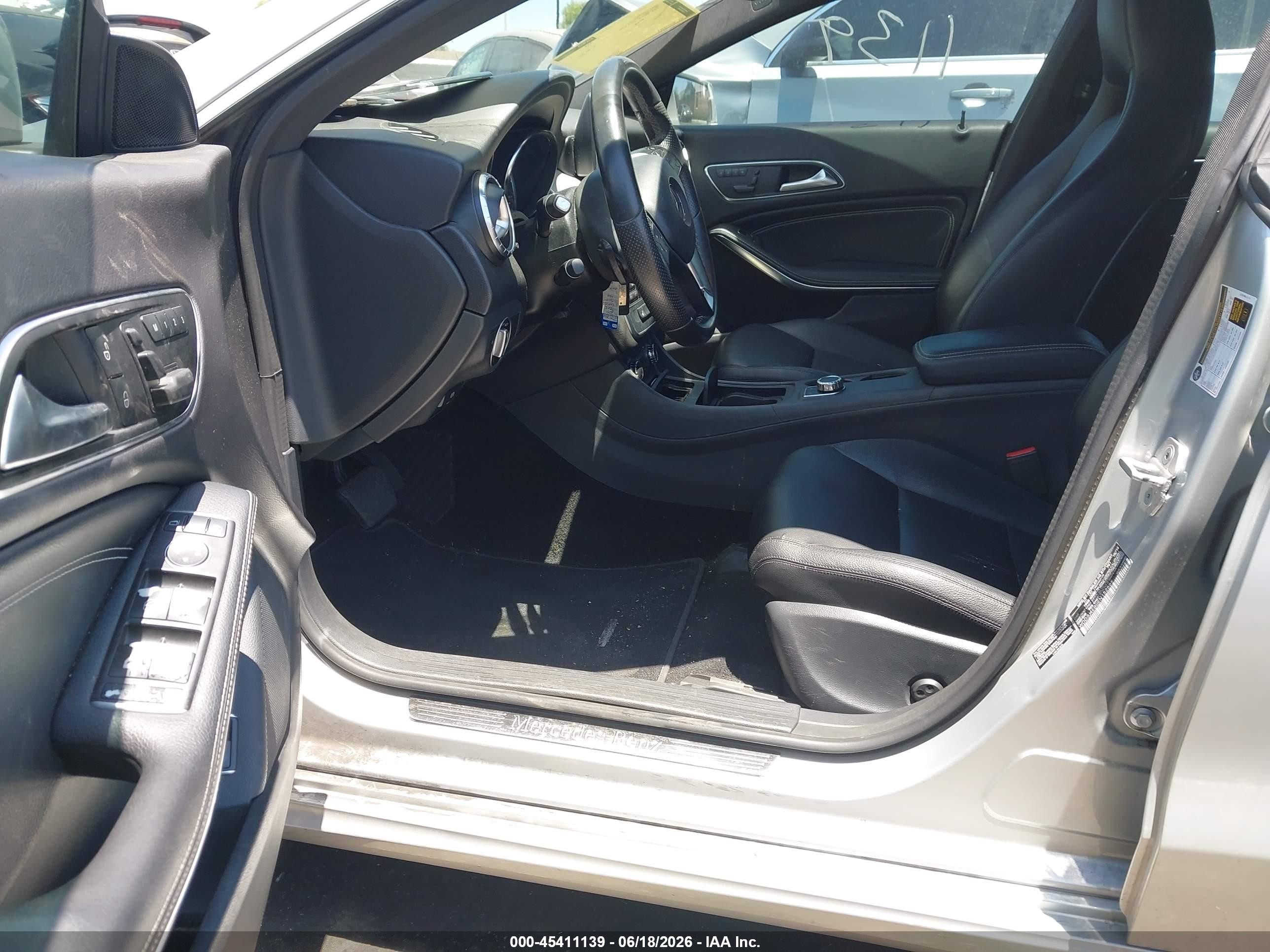 2014 Mercedes-benz Cla 250 Silver vin: WDDSJ4EB0EN152559