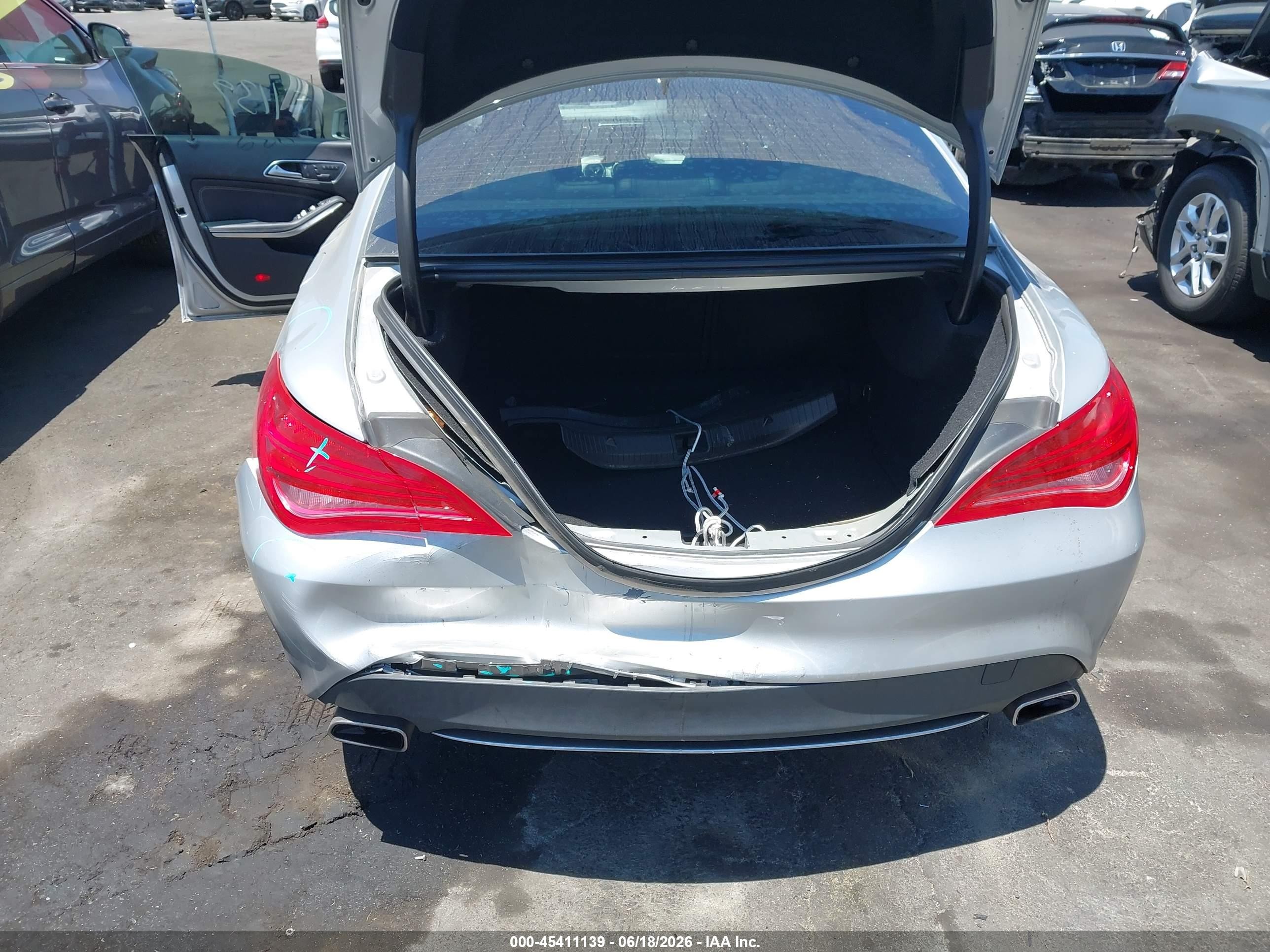 2014 Mercedes-benz Cla 250 Silver vin: WDDSJ4EB0EN152559