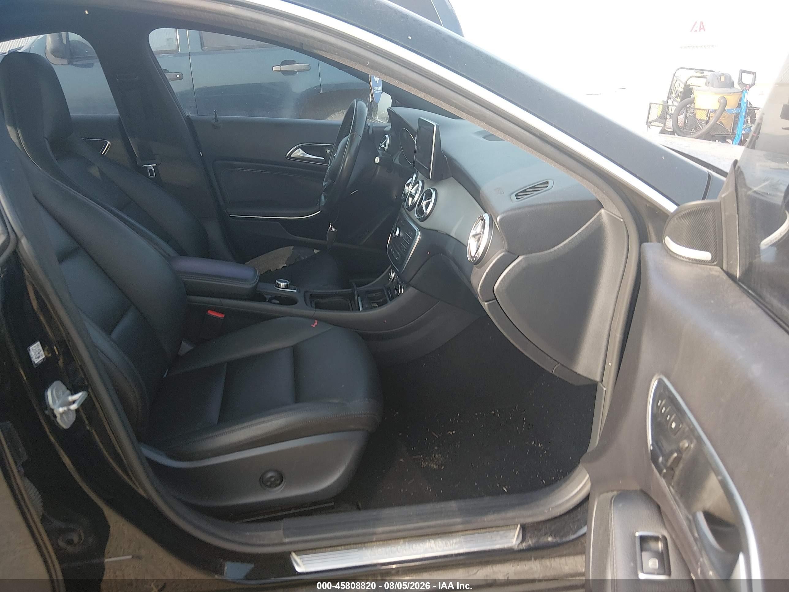 2015 Mercedes-benz Cla 250   Black vin: WDDSJ4EB0FN213099
