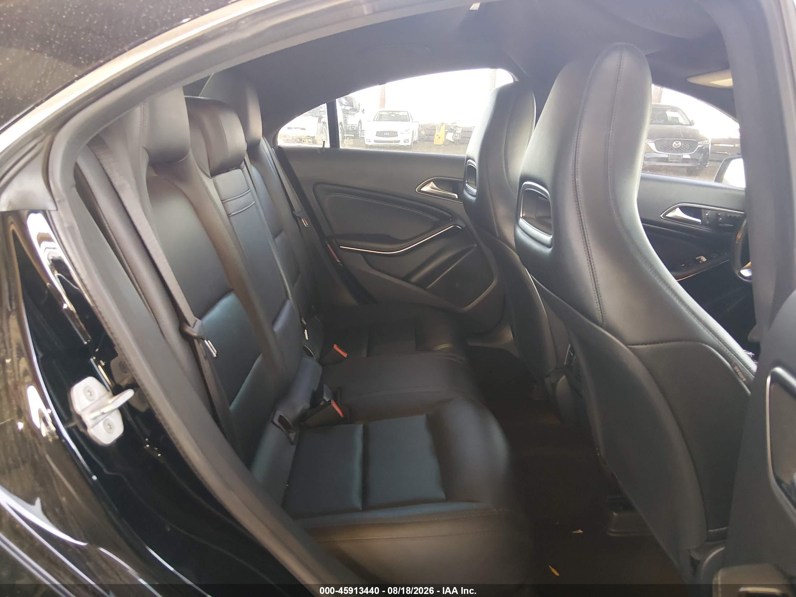 2015 Mercedes-benz Cla 250   Black vin: WDDSJ4EB0FN225124