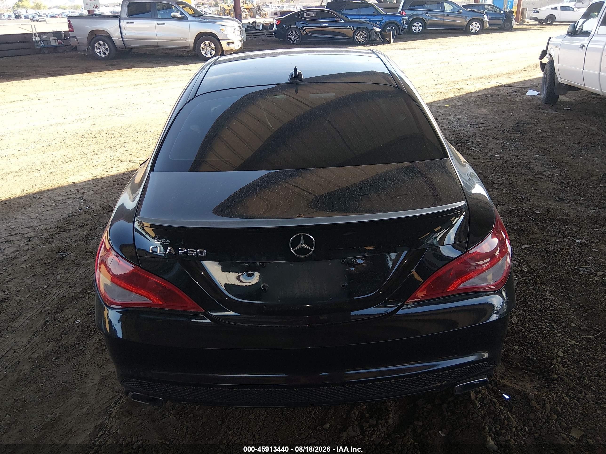 2015 Mercedes-benz Cla 250   Black vin: WDDSJ4EB0FN225124