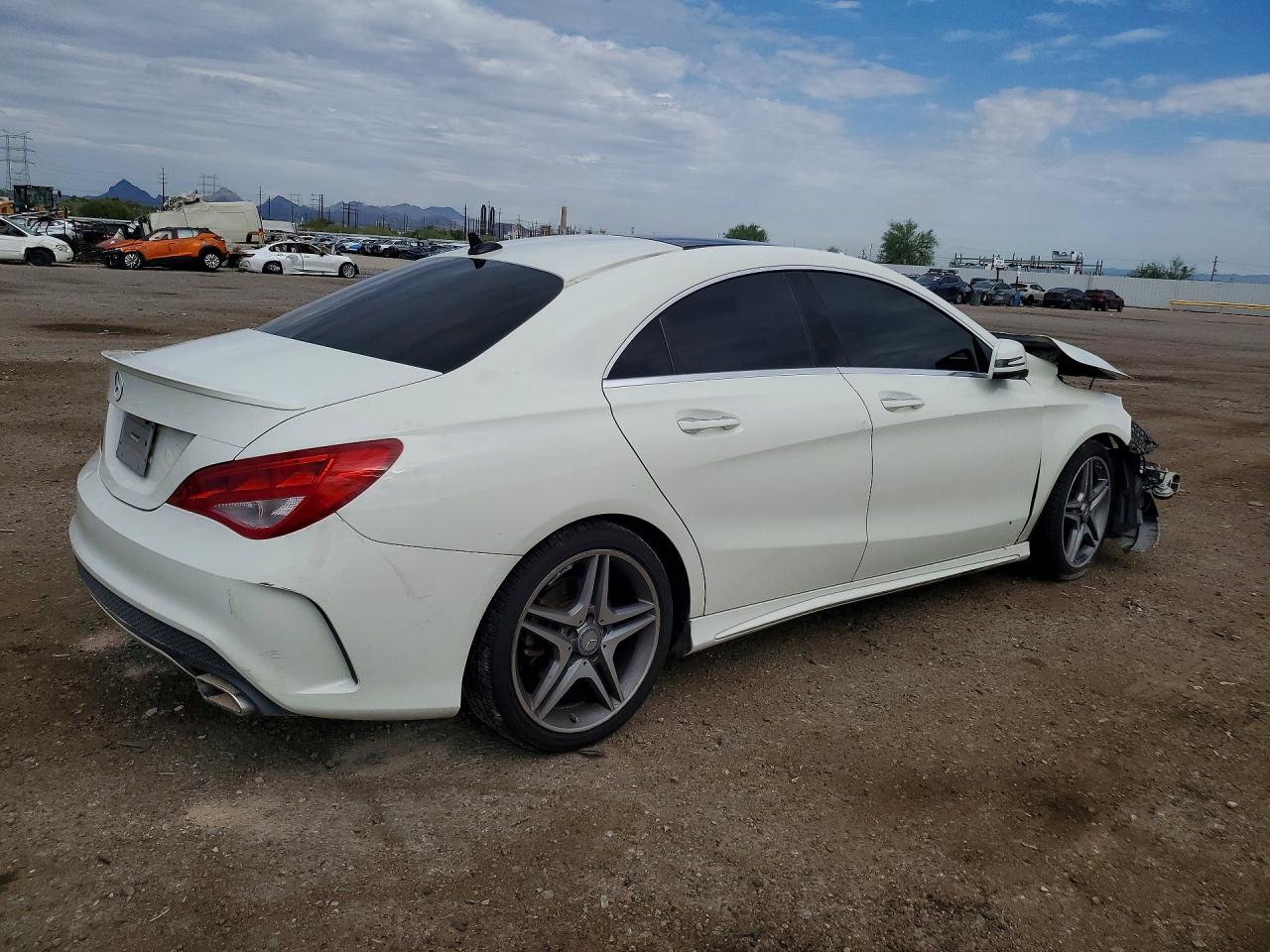 2015 Mercedes-benz Cla 250 White vin: WDDSJ4EB0FN225270